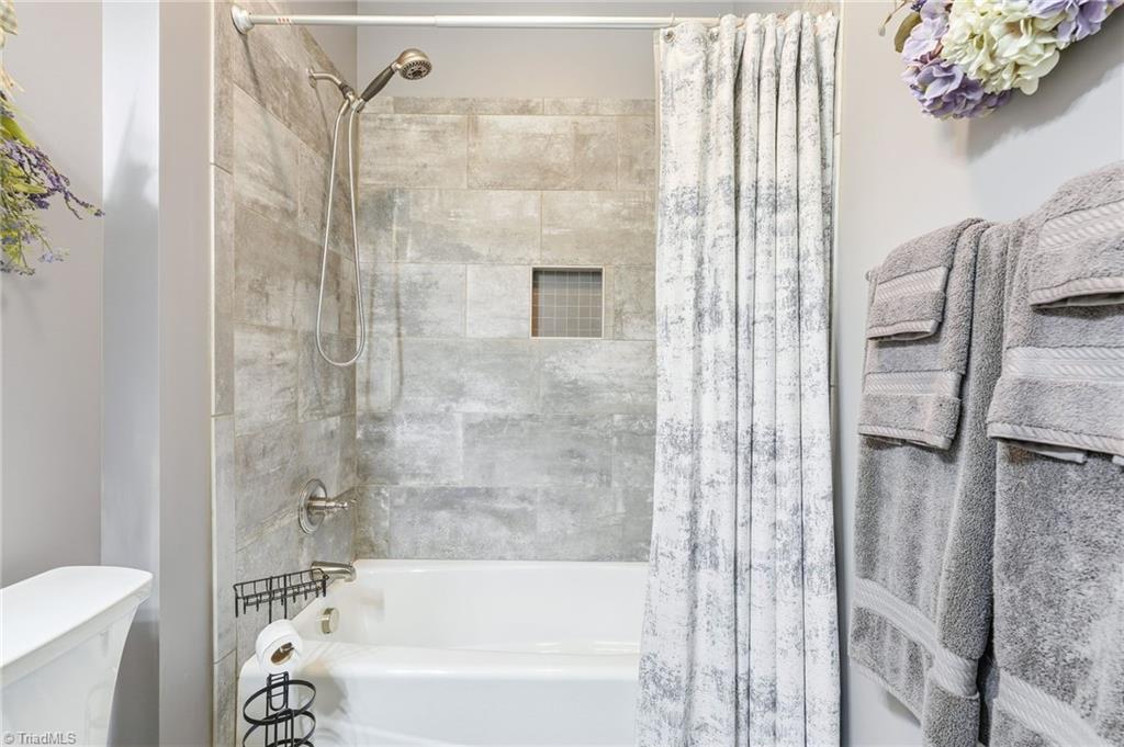 417 Meadows Edge Court