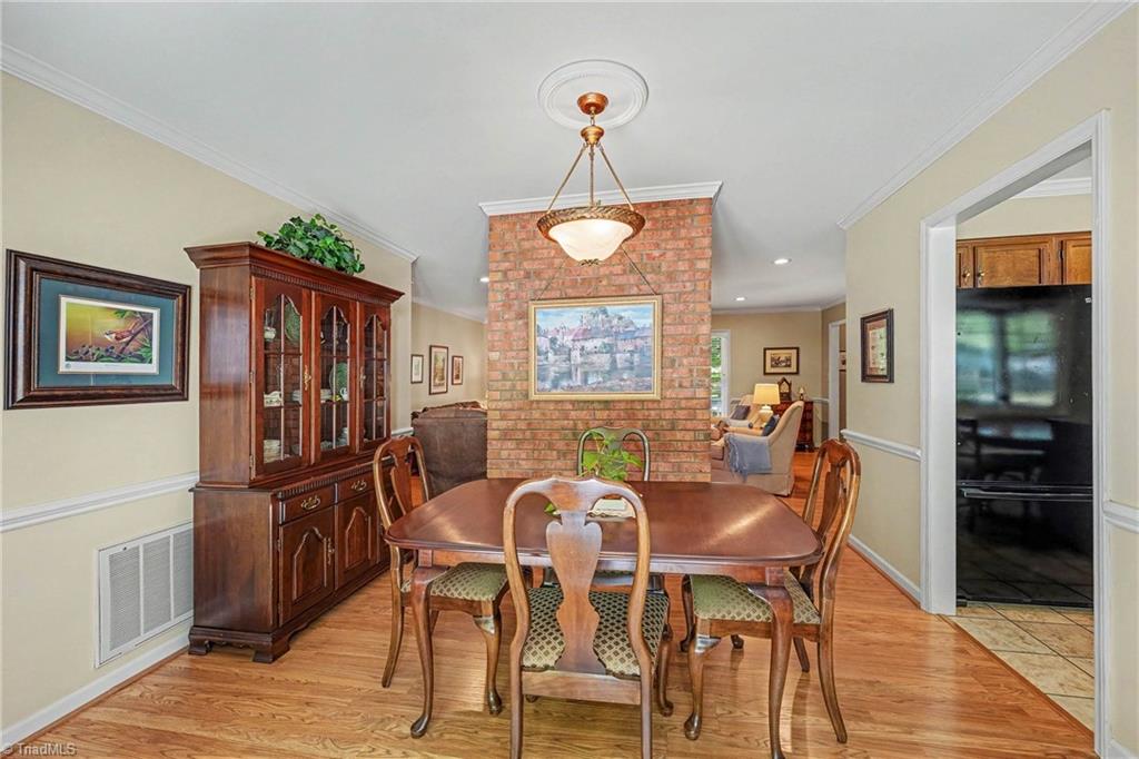 4903 Forest Oaks Drive