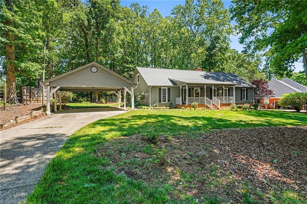 4903 Forest Oaks Drive