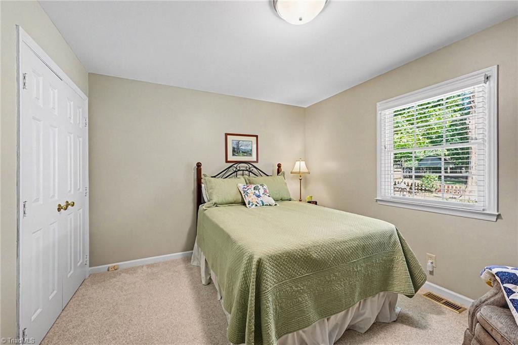 4903 Forest Oaks Drive