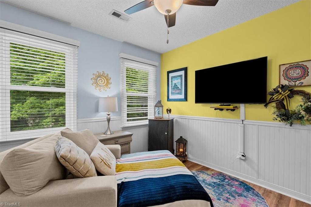 2418 Quaker Landing Road