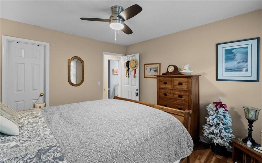 2418 Quaker Landing Road