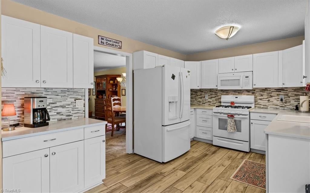 2418 Quaker Landing Road