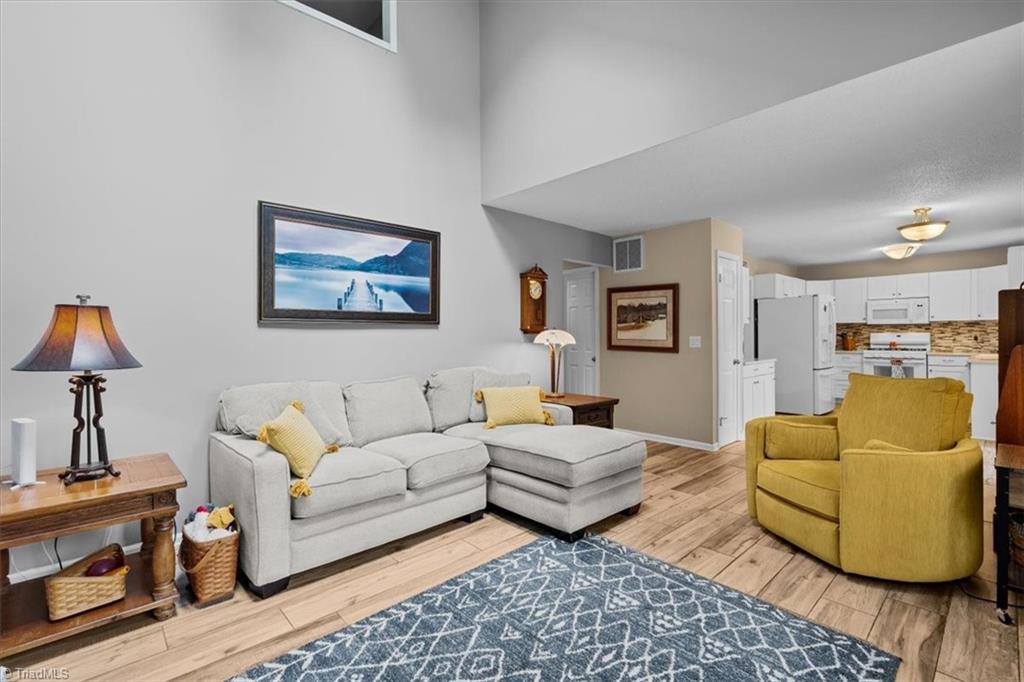 2418 Quaker Landing Road