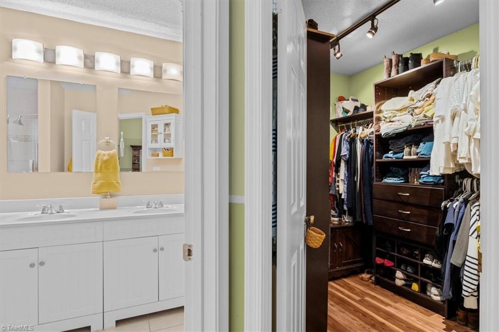 2418 Quaker Landing Road