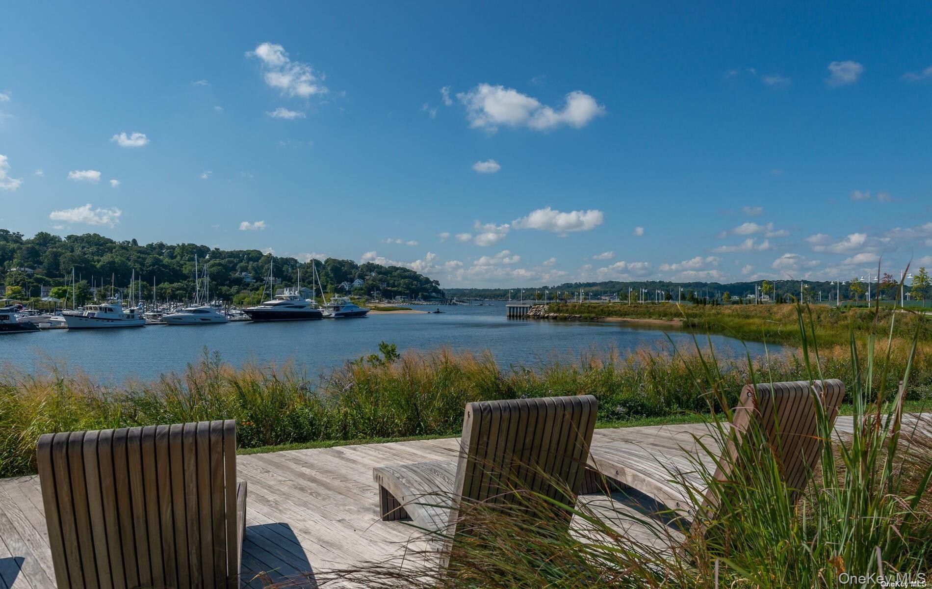 100 Garvies Point Road Unit: 1014