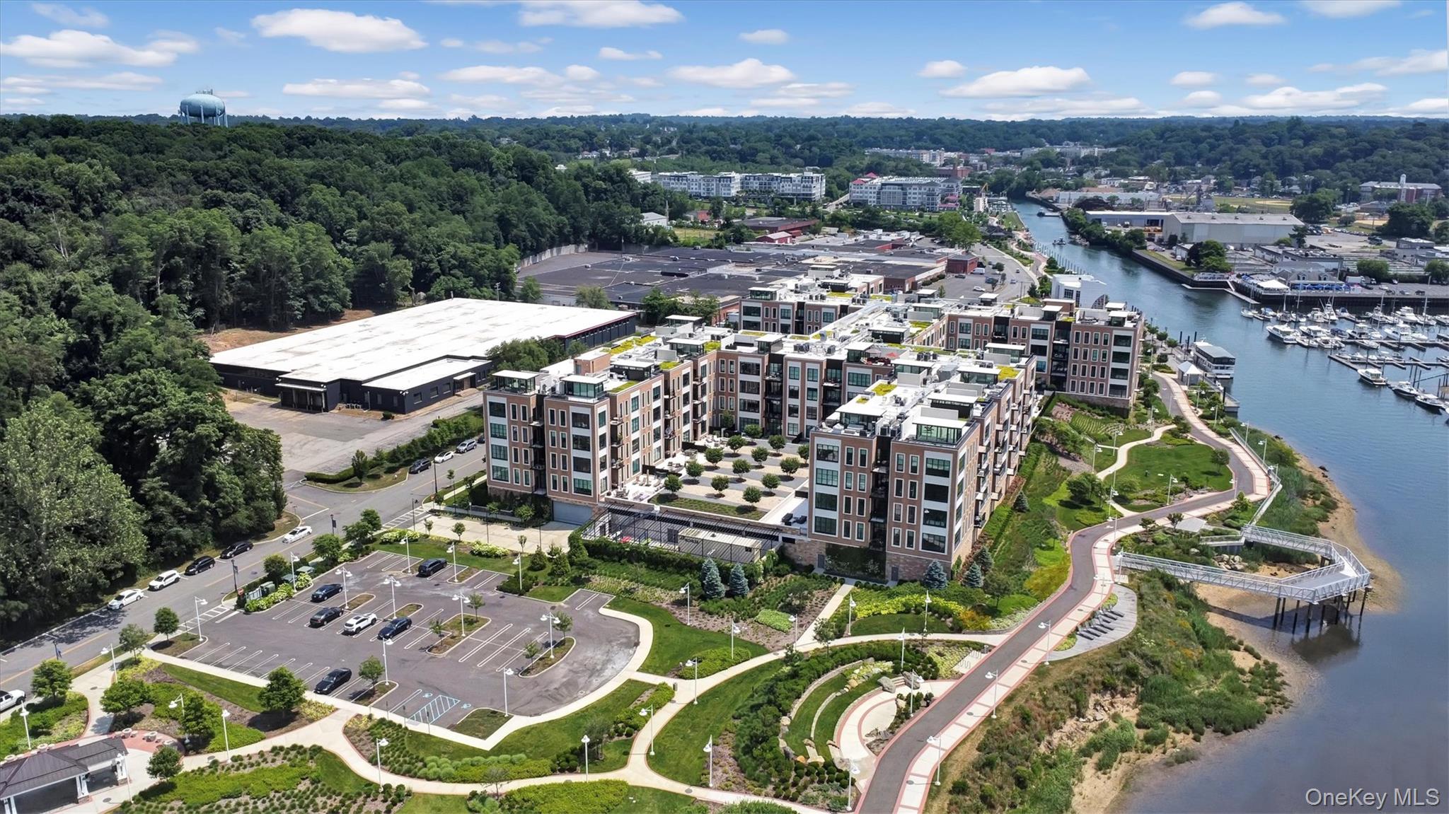100 Garvies Point Road Unit: 1116