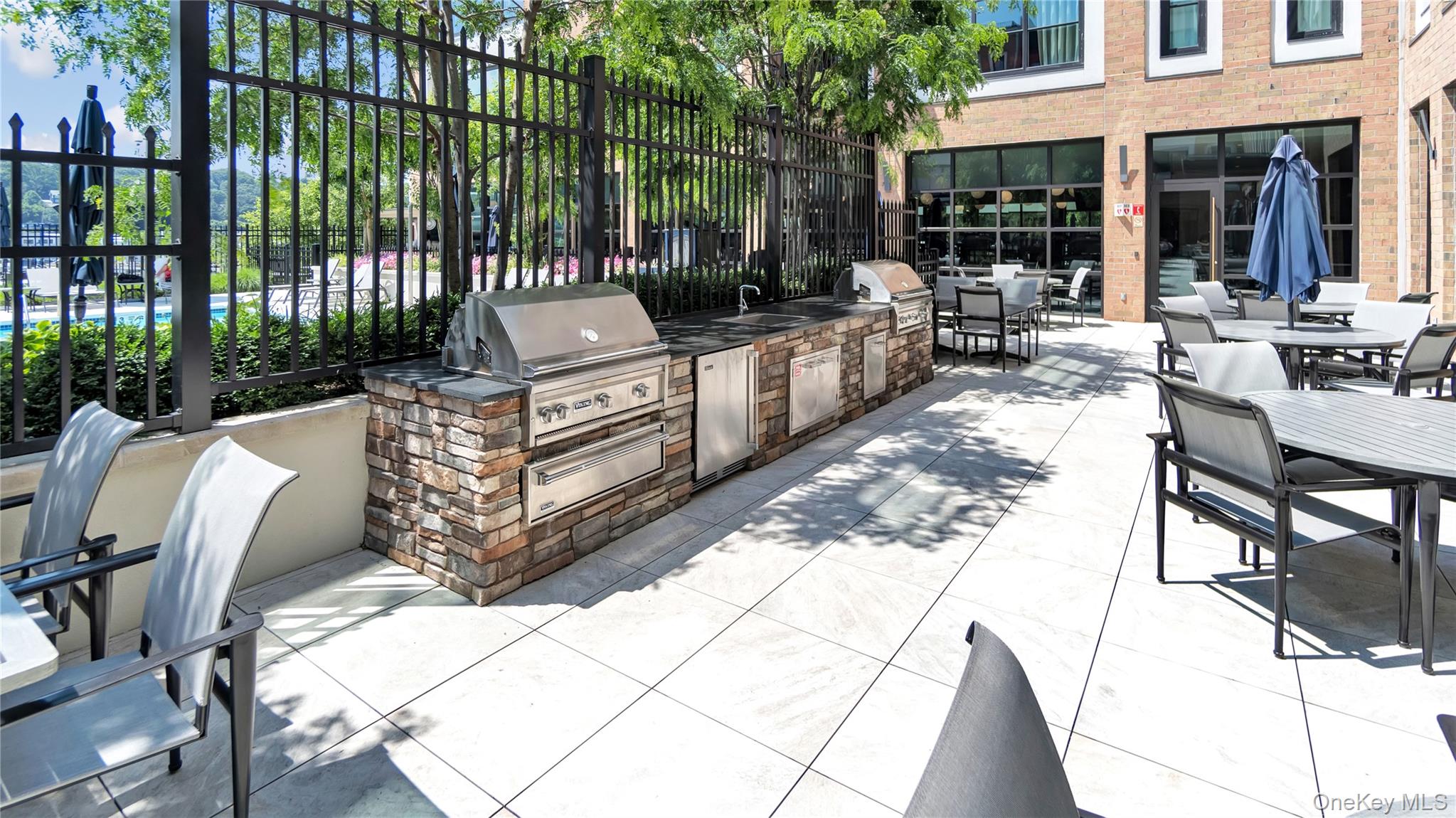 100 Garvies Point Road Unit: 1116