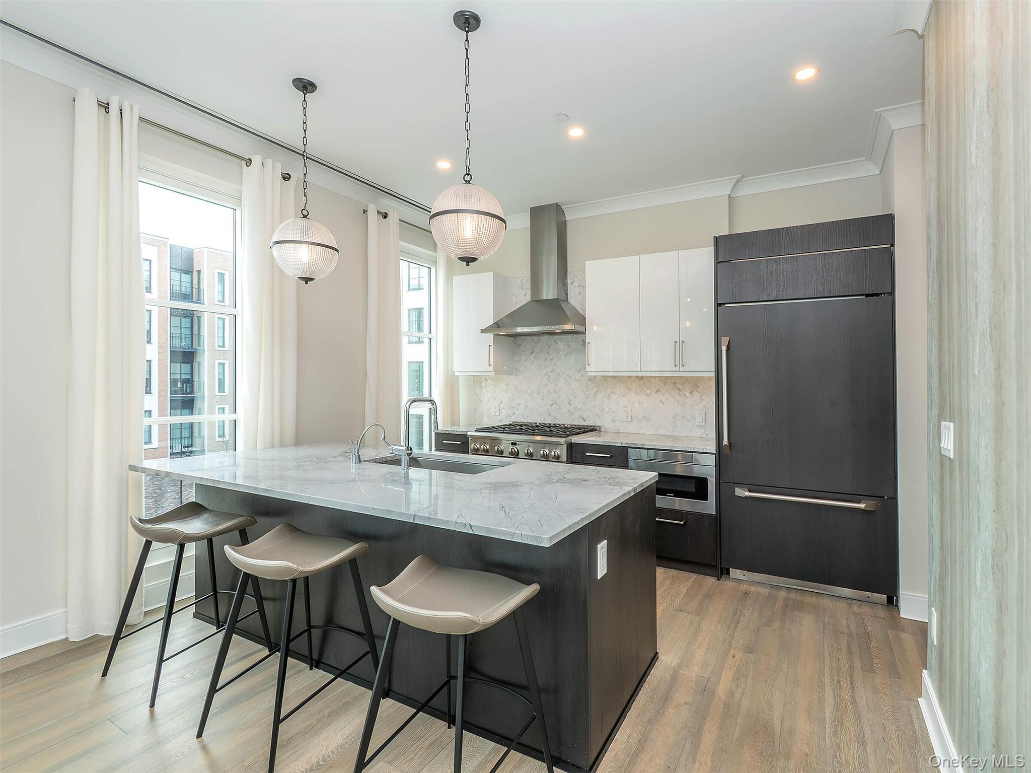 100 Garvies Point Road Unit: 1116