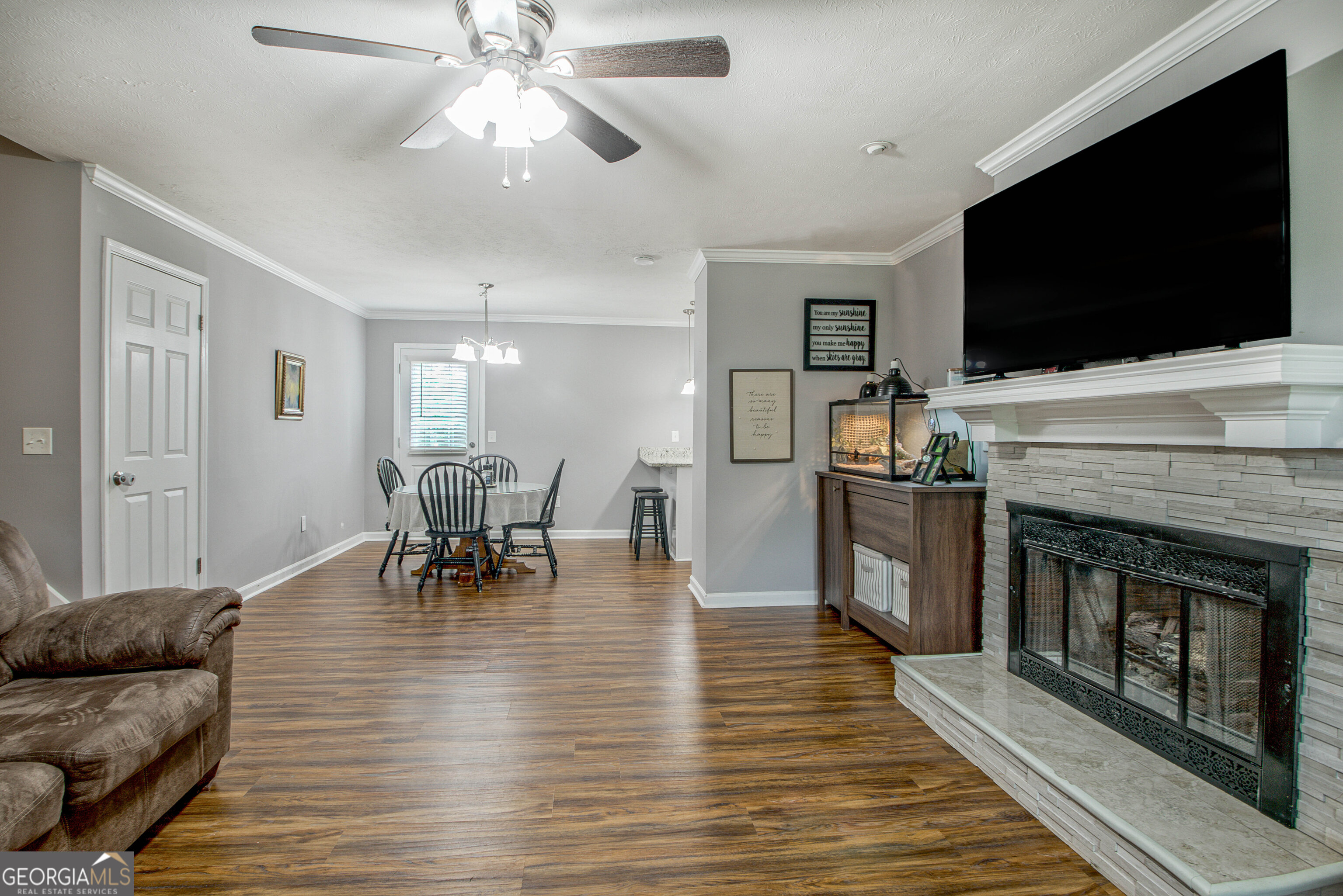 123 W Wedgewood Circle