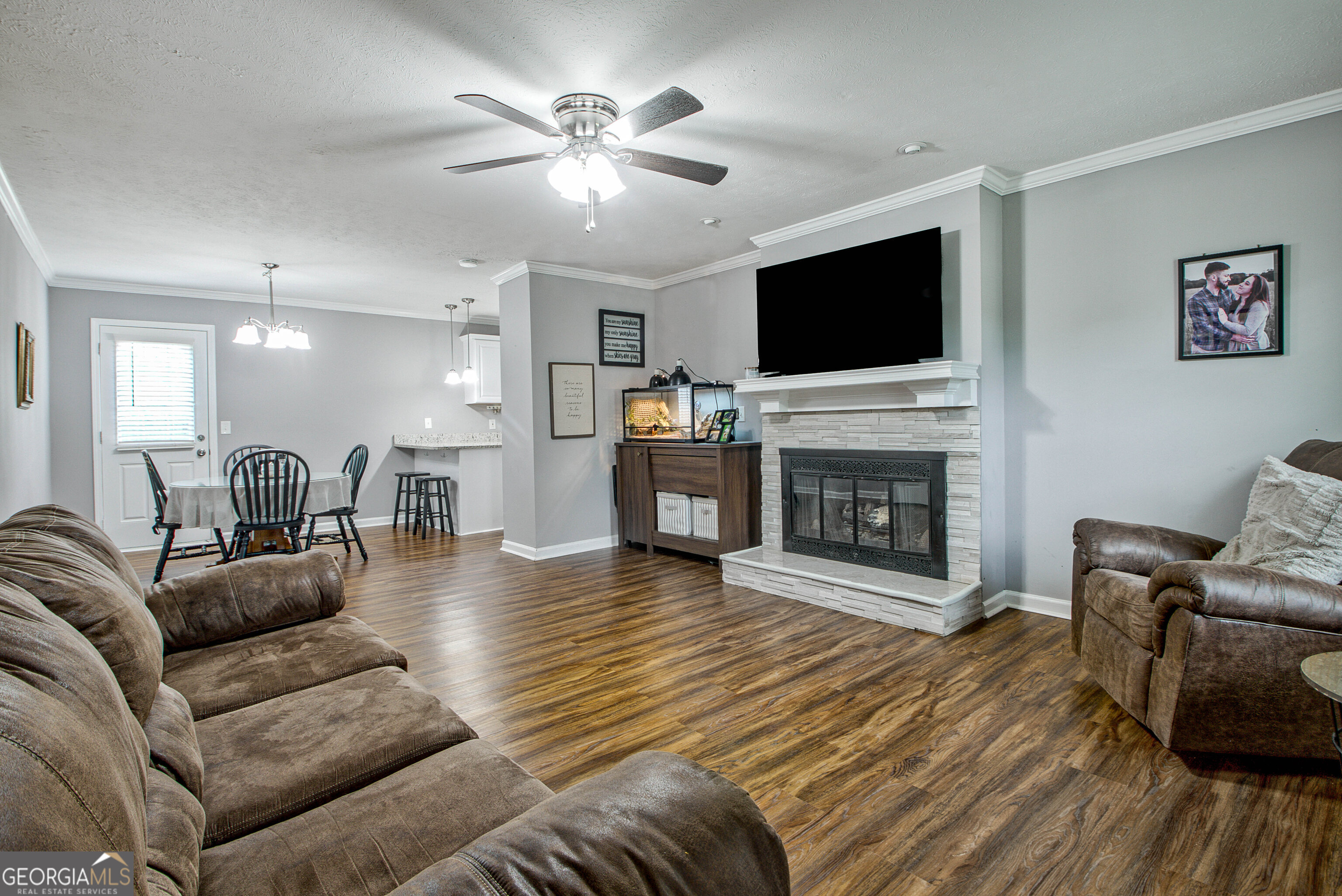 123 W Wedgewood Circle