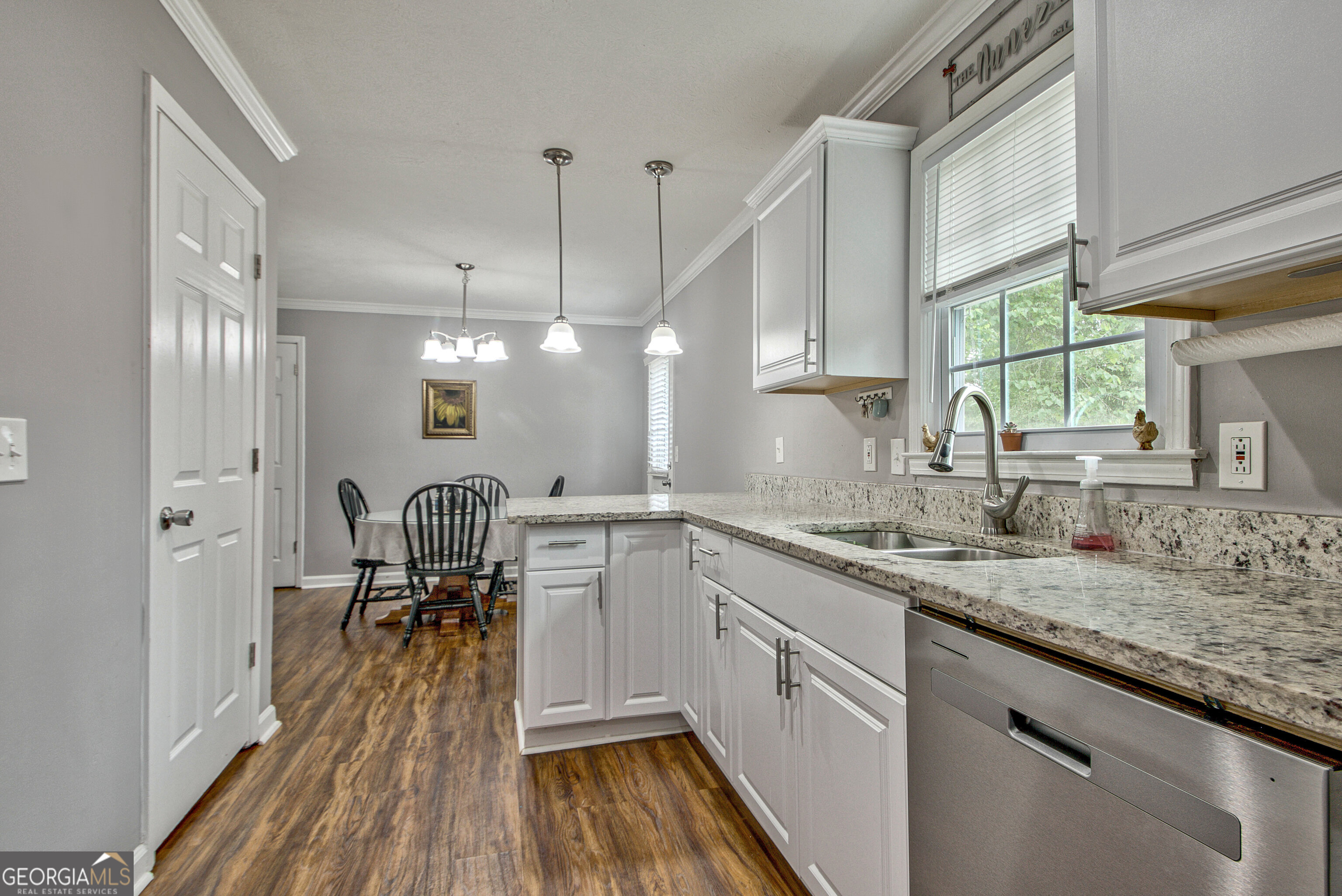 123 W Wedgewood Circle