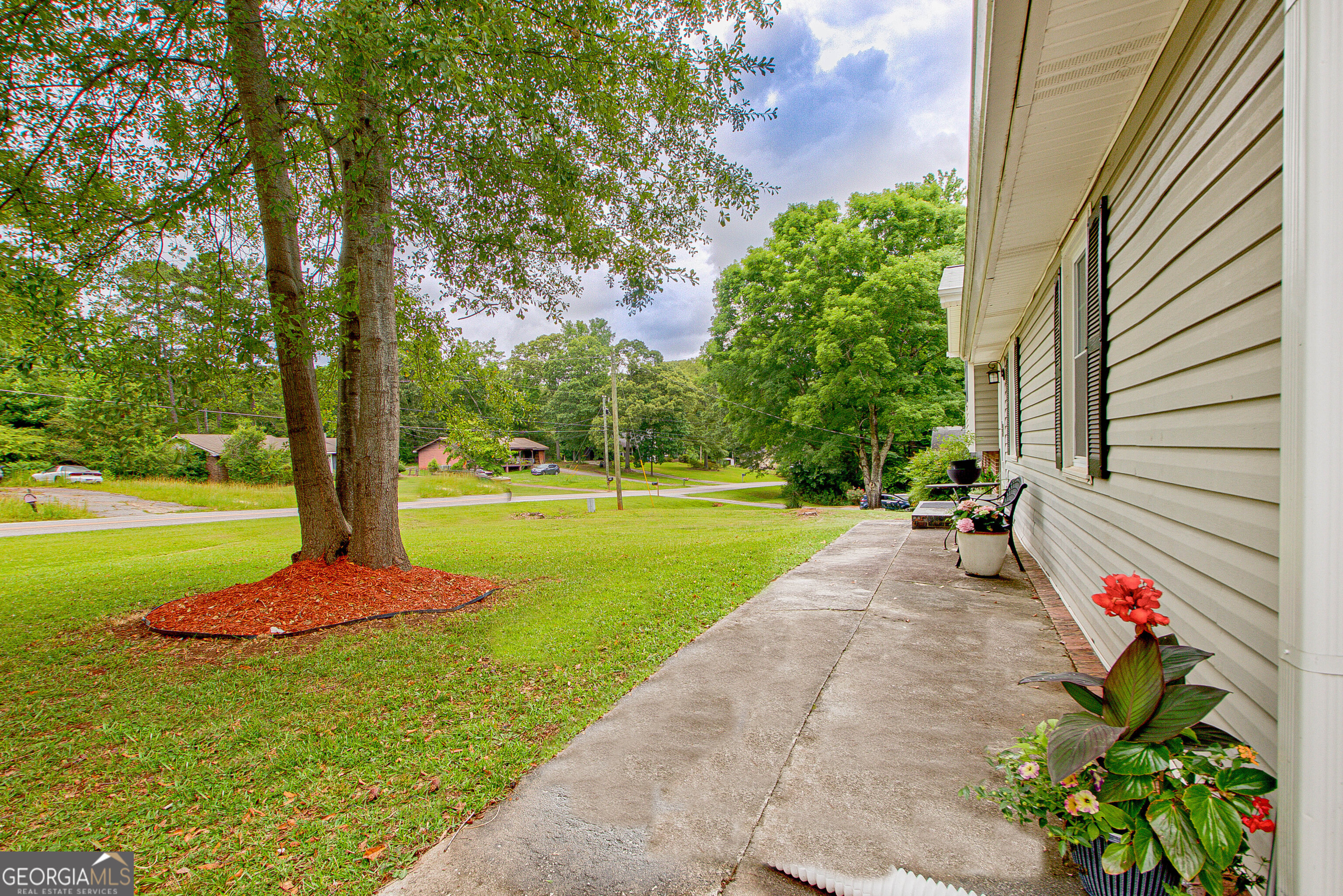 123 W Wedgewood Circle