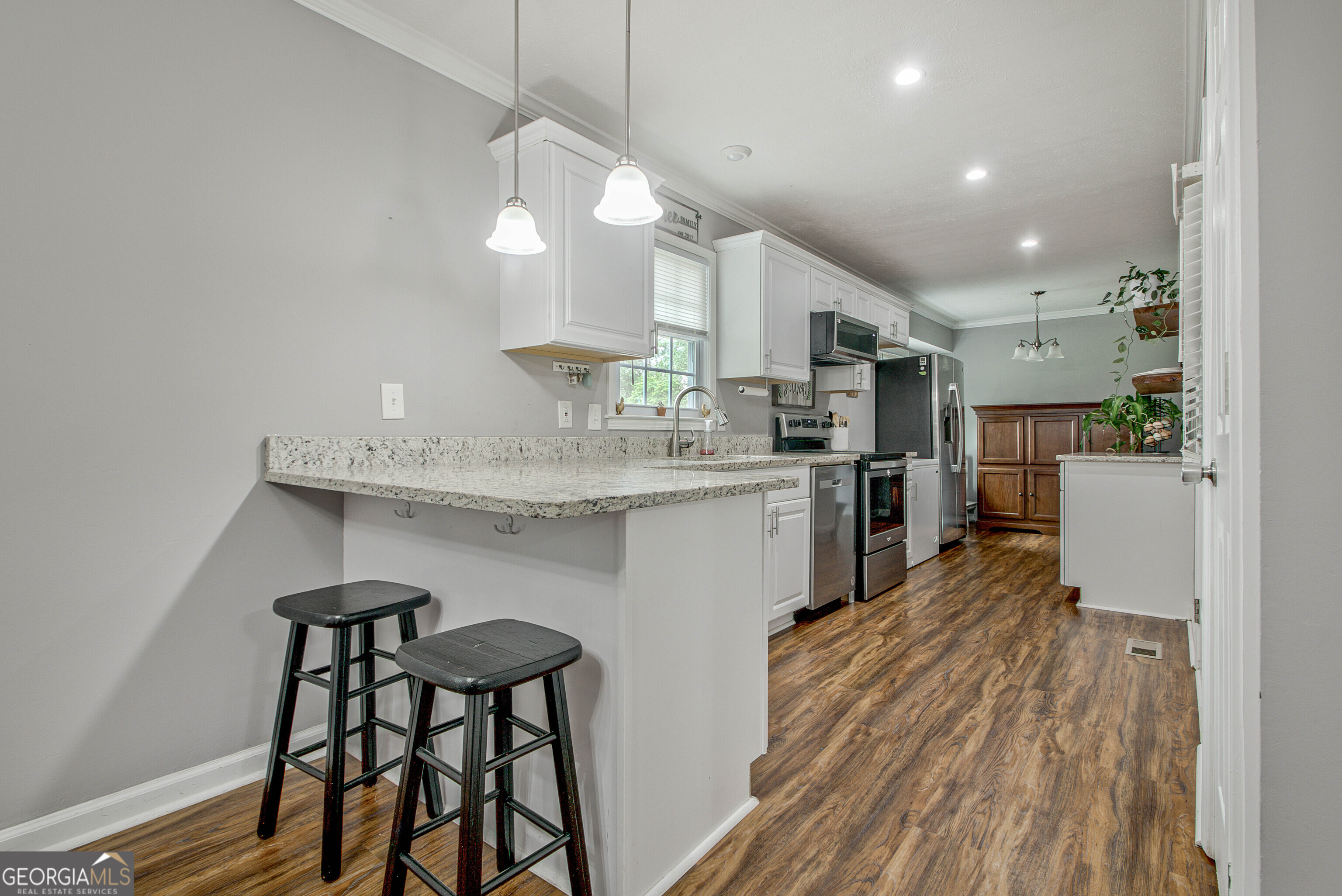 123 W Wedgewood Circle