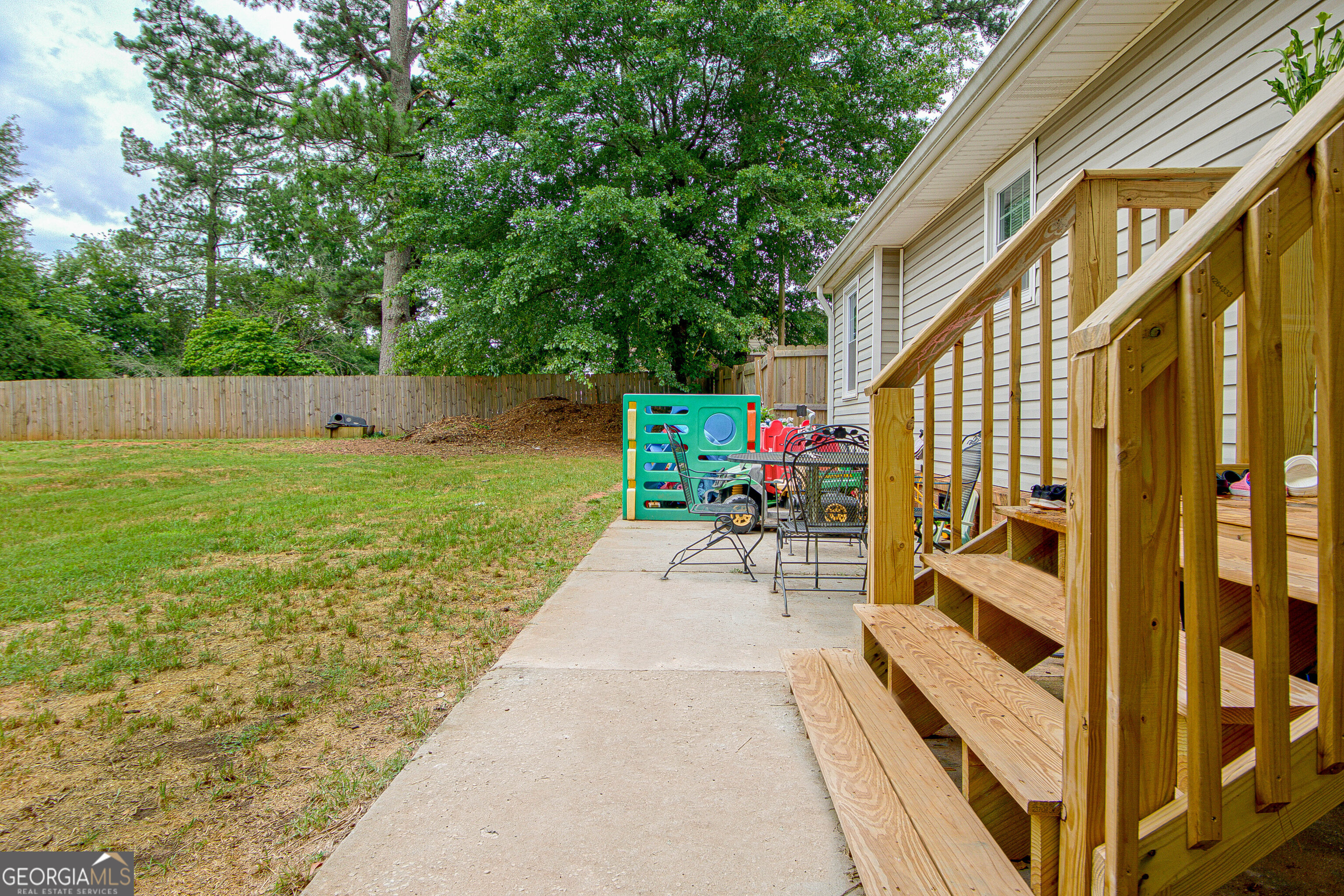 123 W Wedgewood Circle