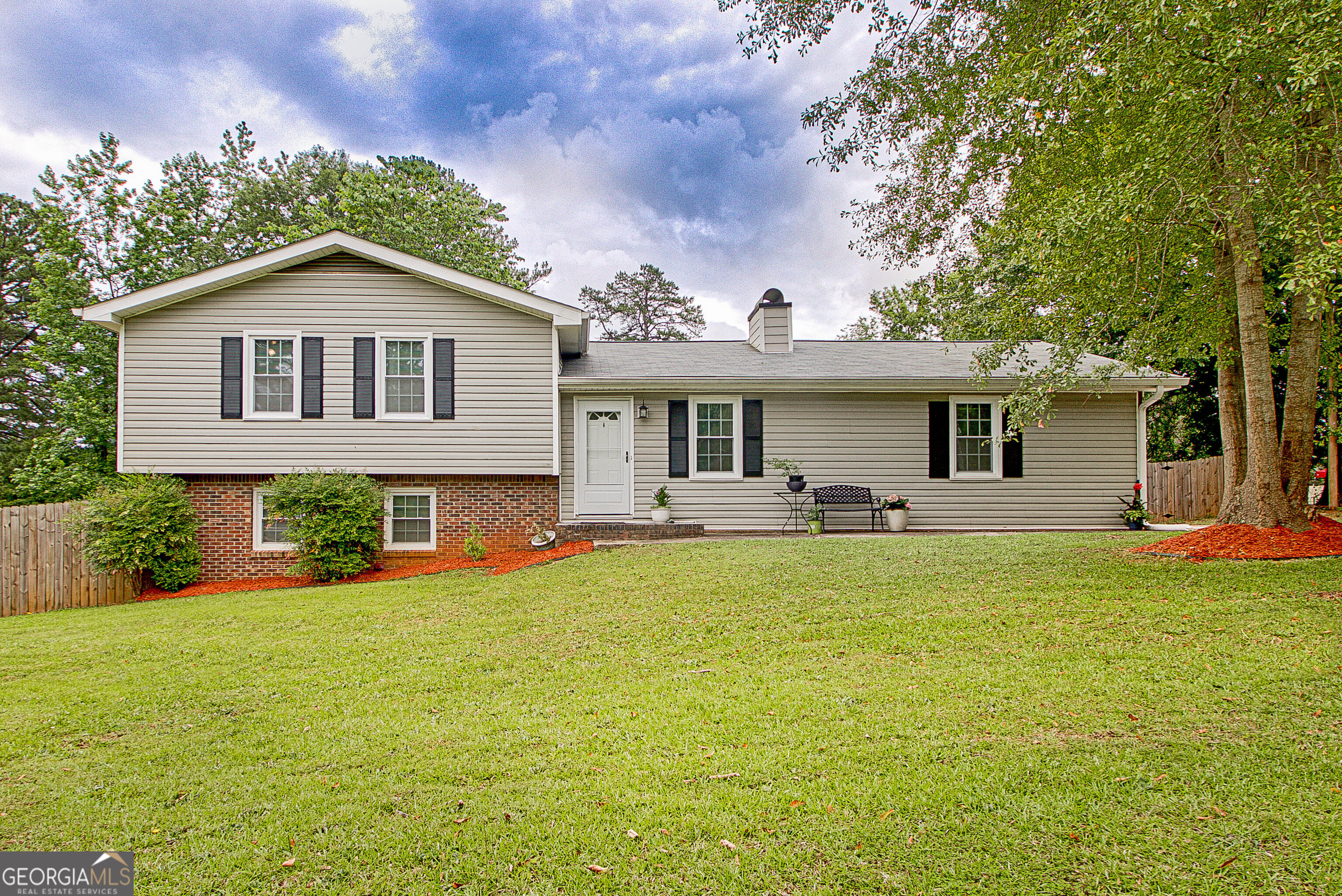 123 W Wedgewood Circle