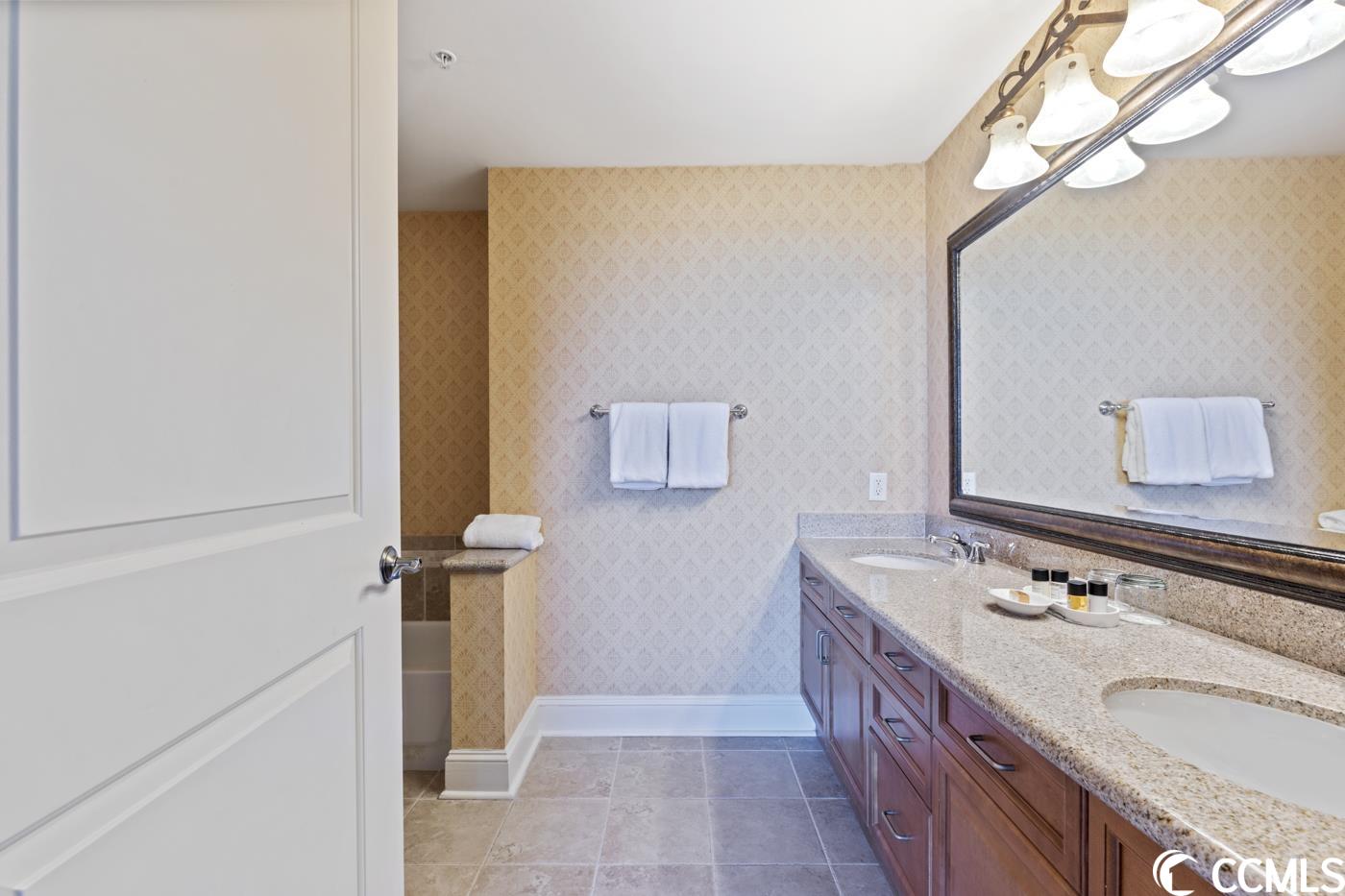 8121 Amalfi Pl. Unit: 4-1202