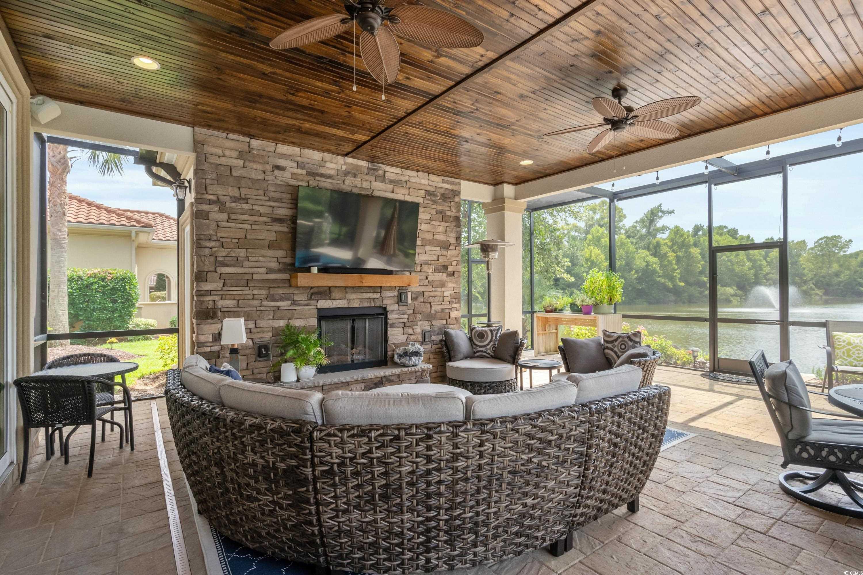 1593 Malaga Circle