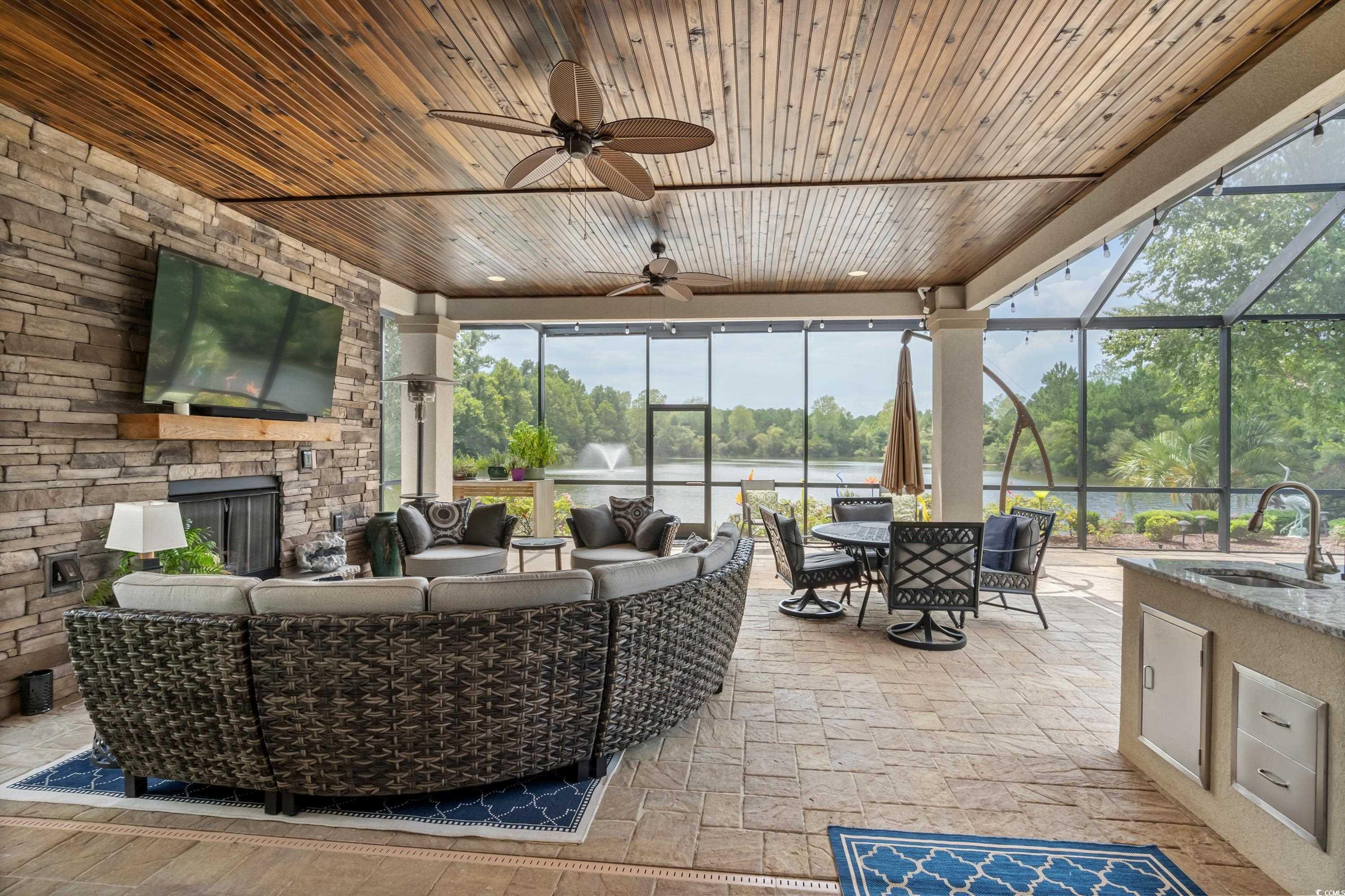 1593 Malaga Circle