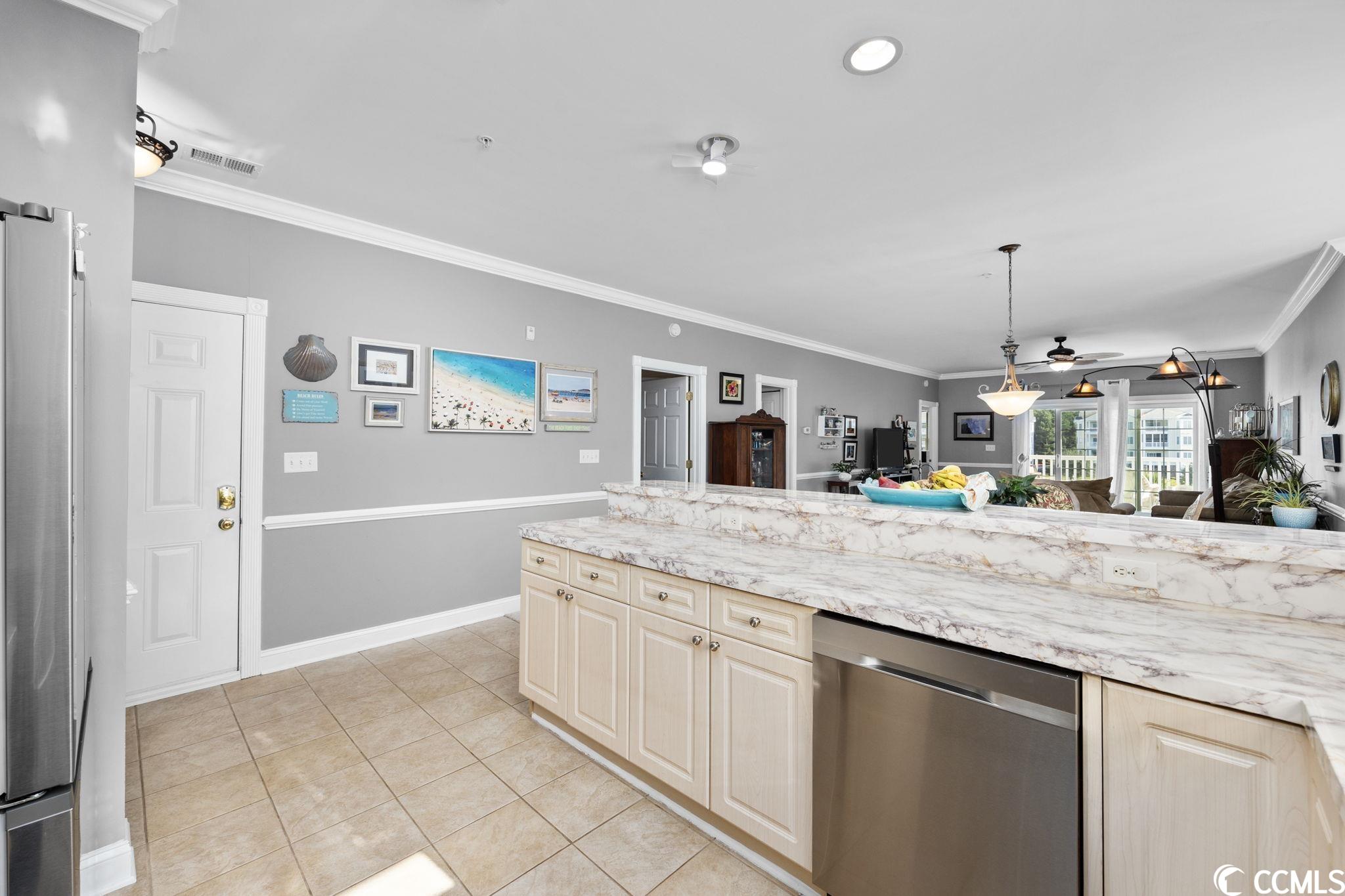 4812 Magnolia Lake Dr. Unit: 305