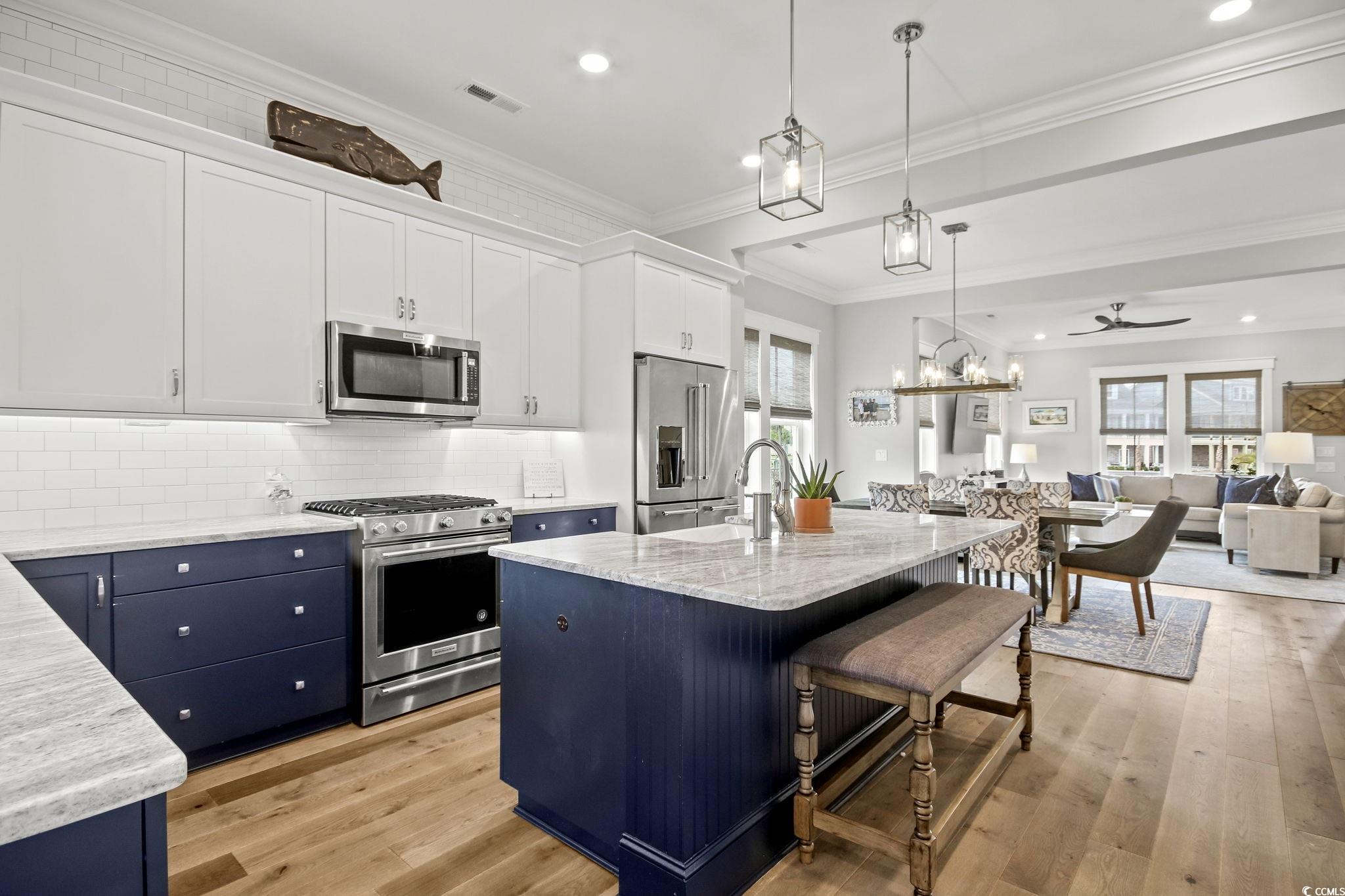 8190 Wren Feather Lane