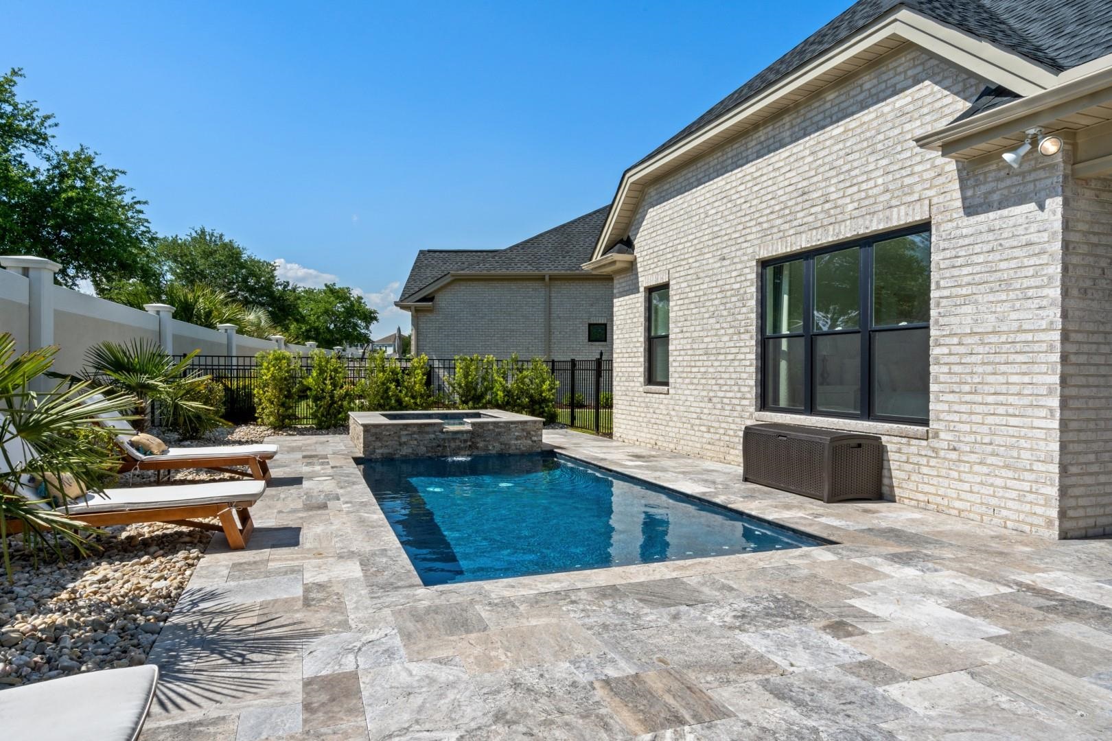 8454 Cape Dutch Loop