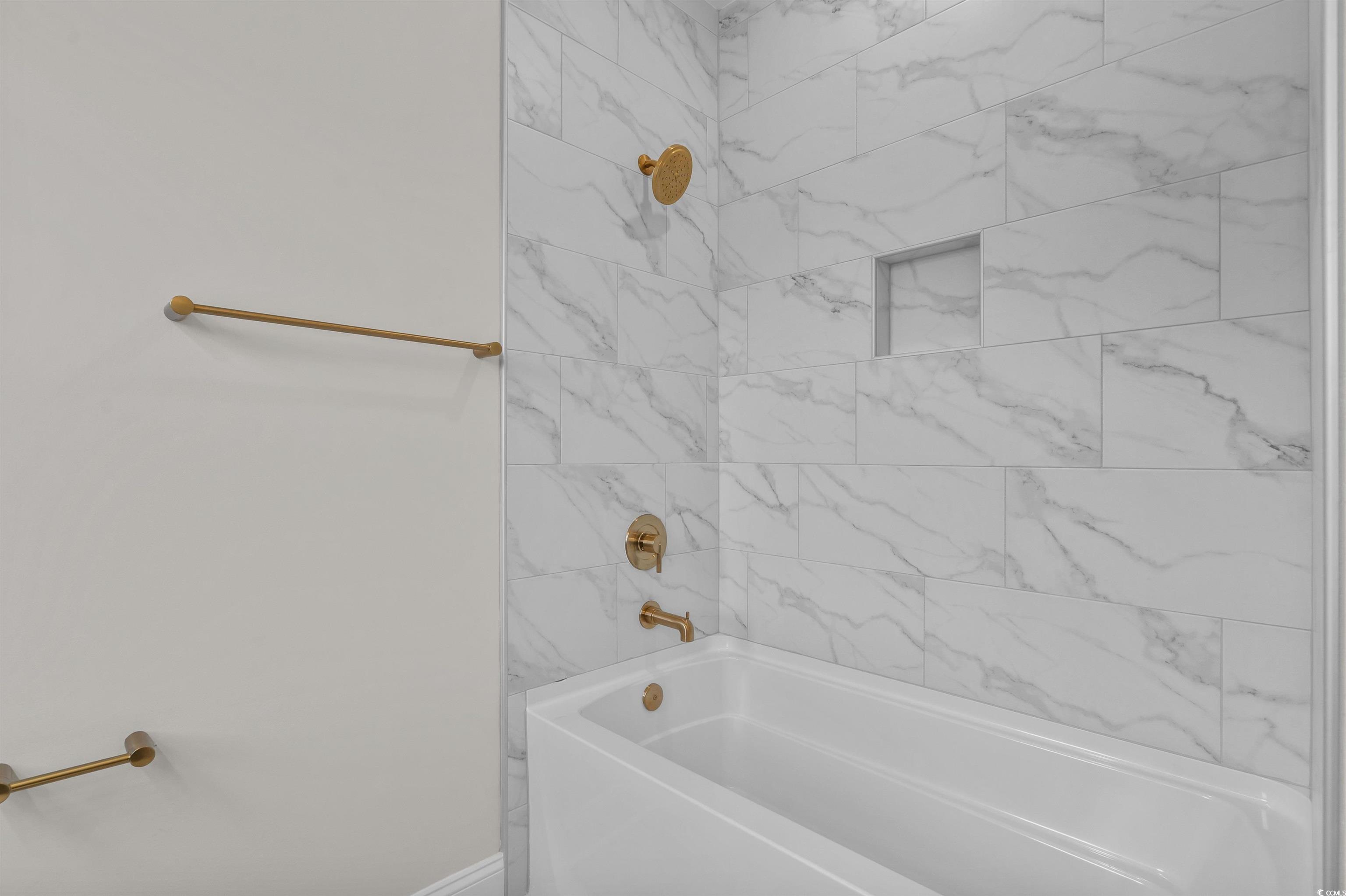 8407 Flamingo Ct. Unit: 5