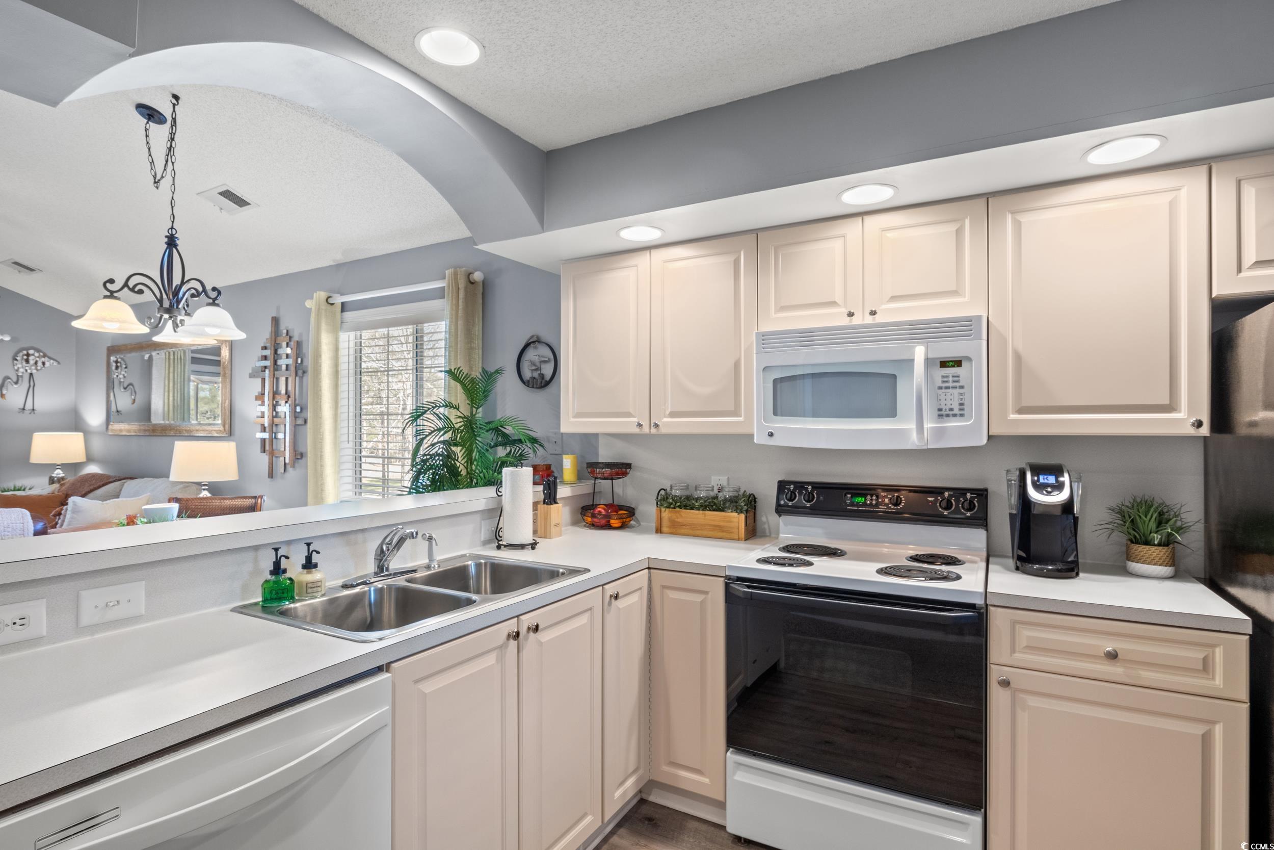 4416 Eastport Blvd. Unit: N15