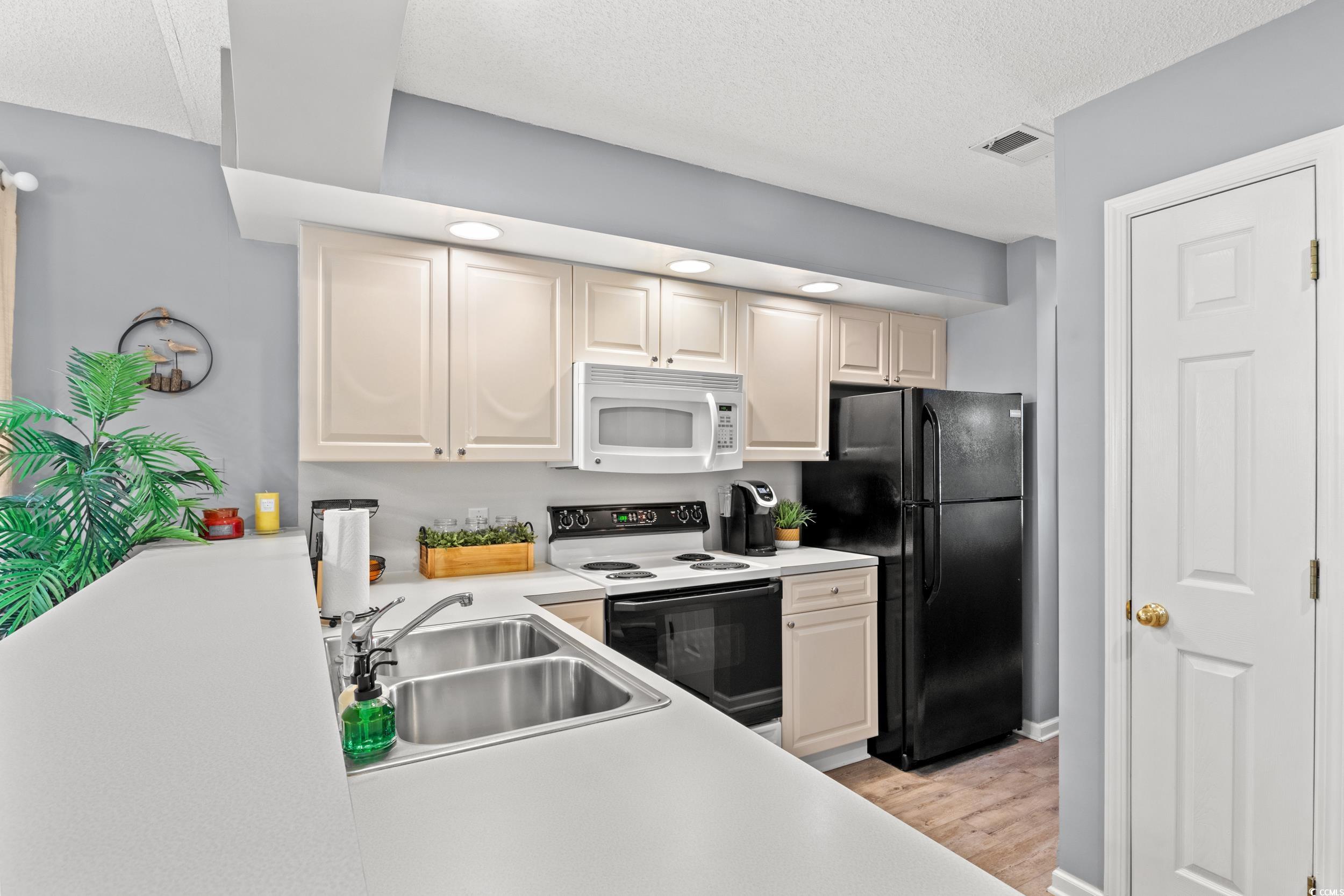 4416 Eastport Blvd. Unit: N15