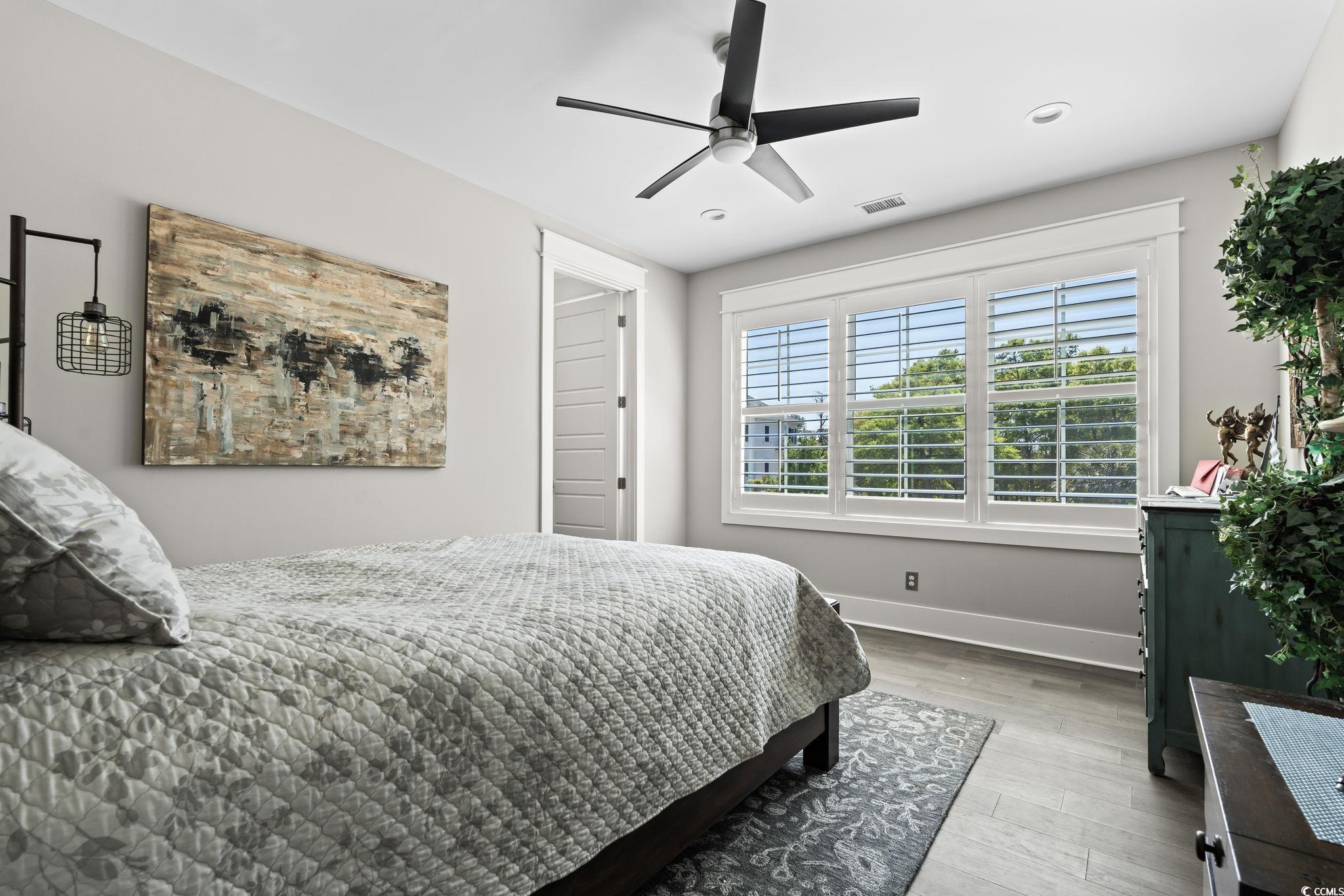 1006 Surf Pointe Dr.