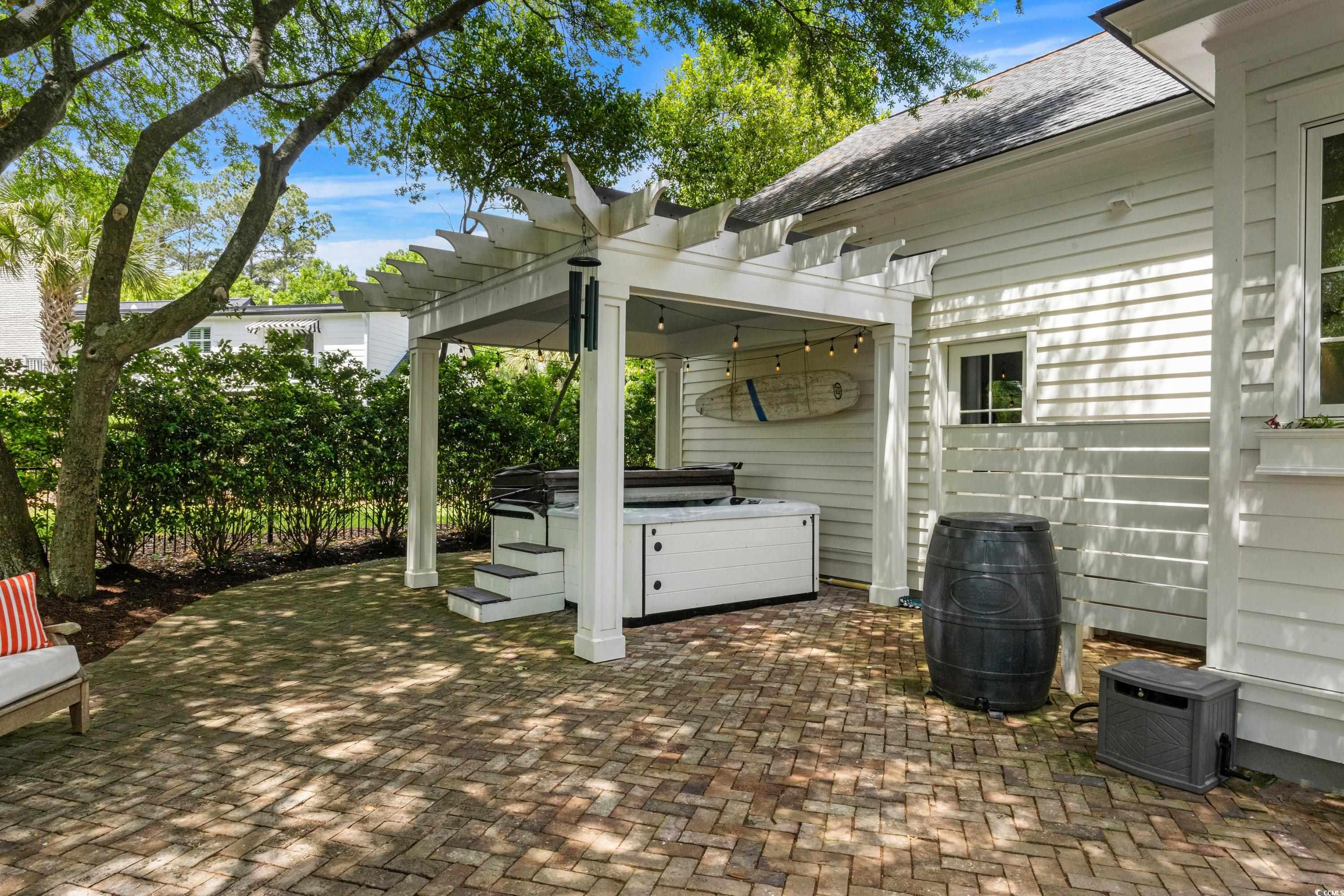 9340 Lake Dr.