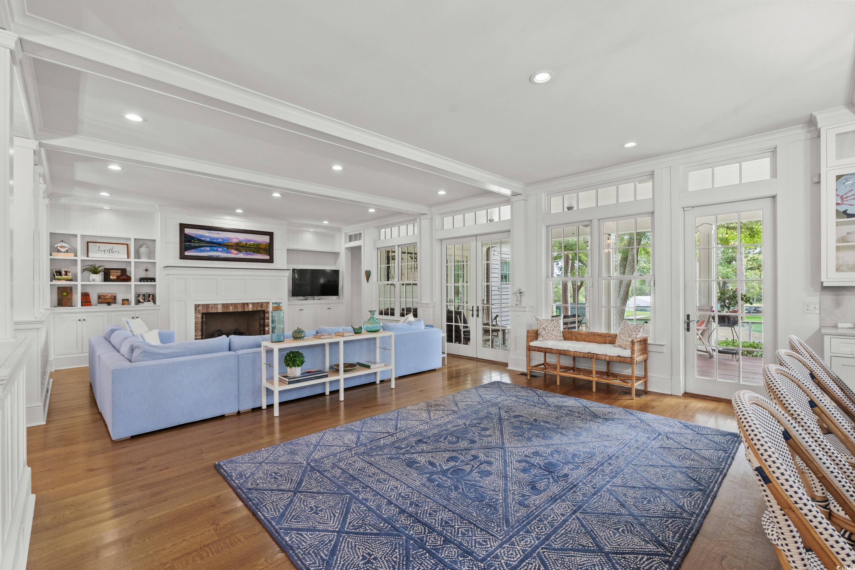 9340 Lake Dr.