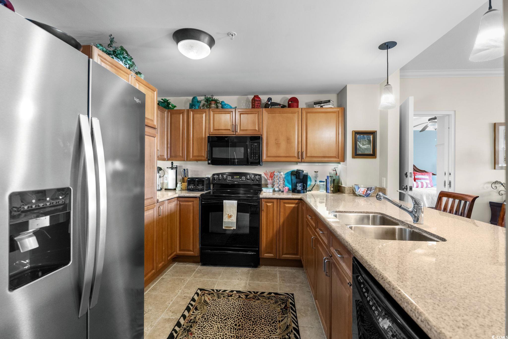 8121 Amalfi Pl. Unit: 7-304