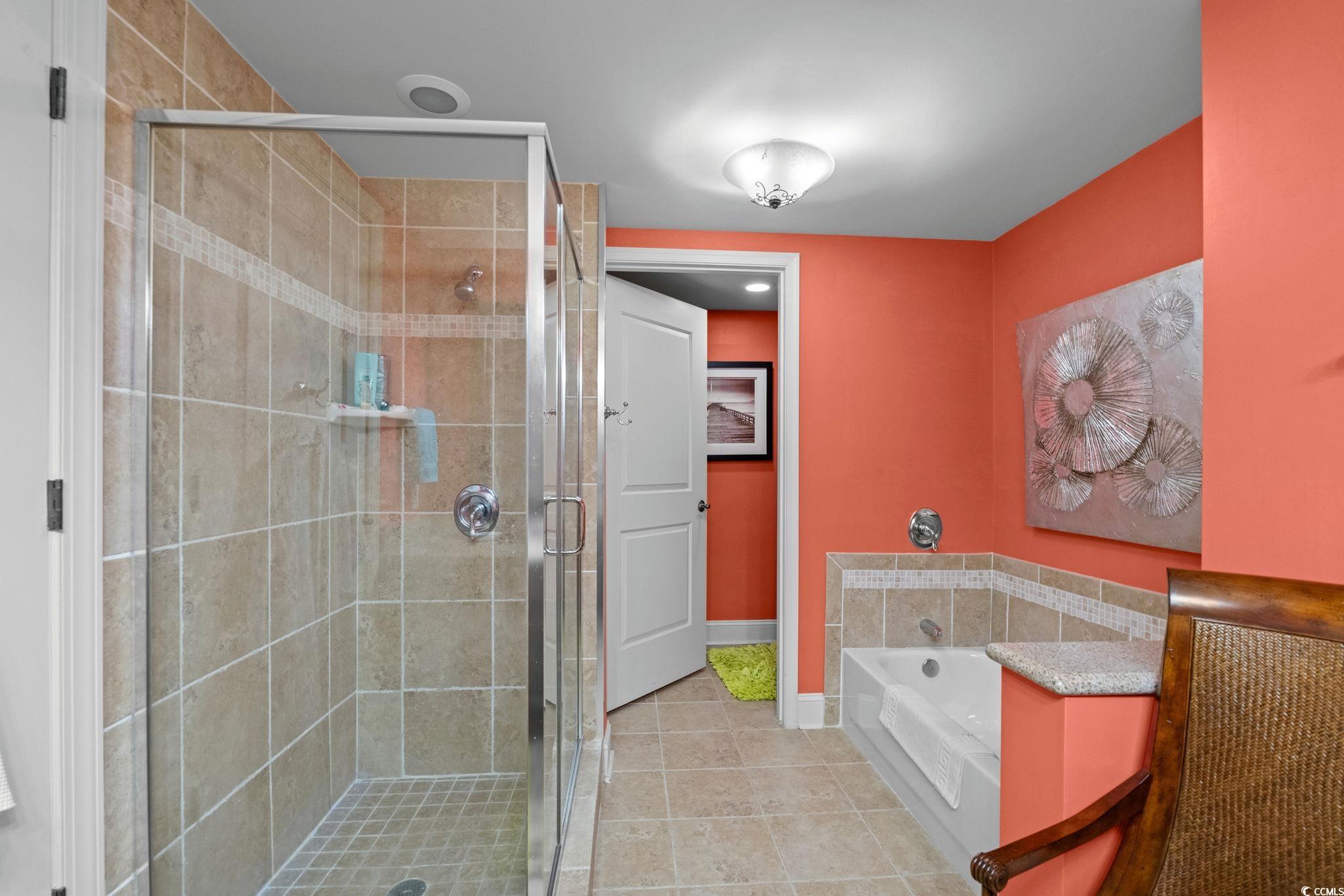 8121 Amalfi Pl. Unit: 7-304