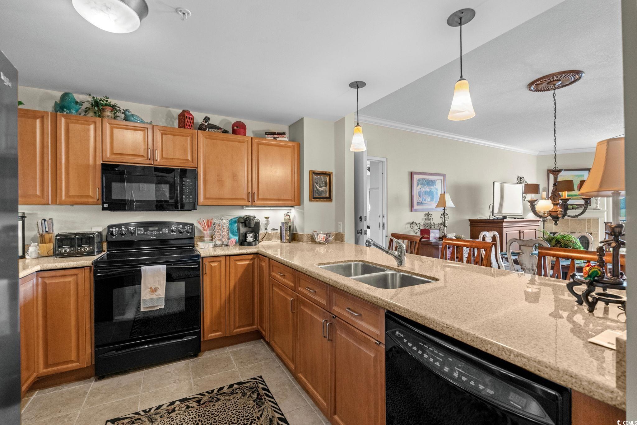 8121 Amalfi Pl. Unit: 7-304