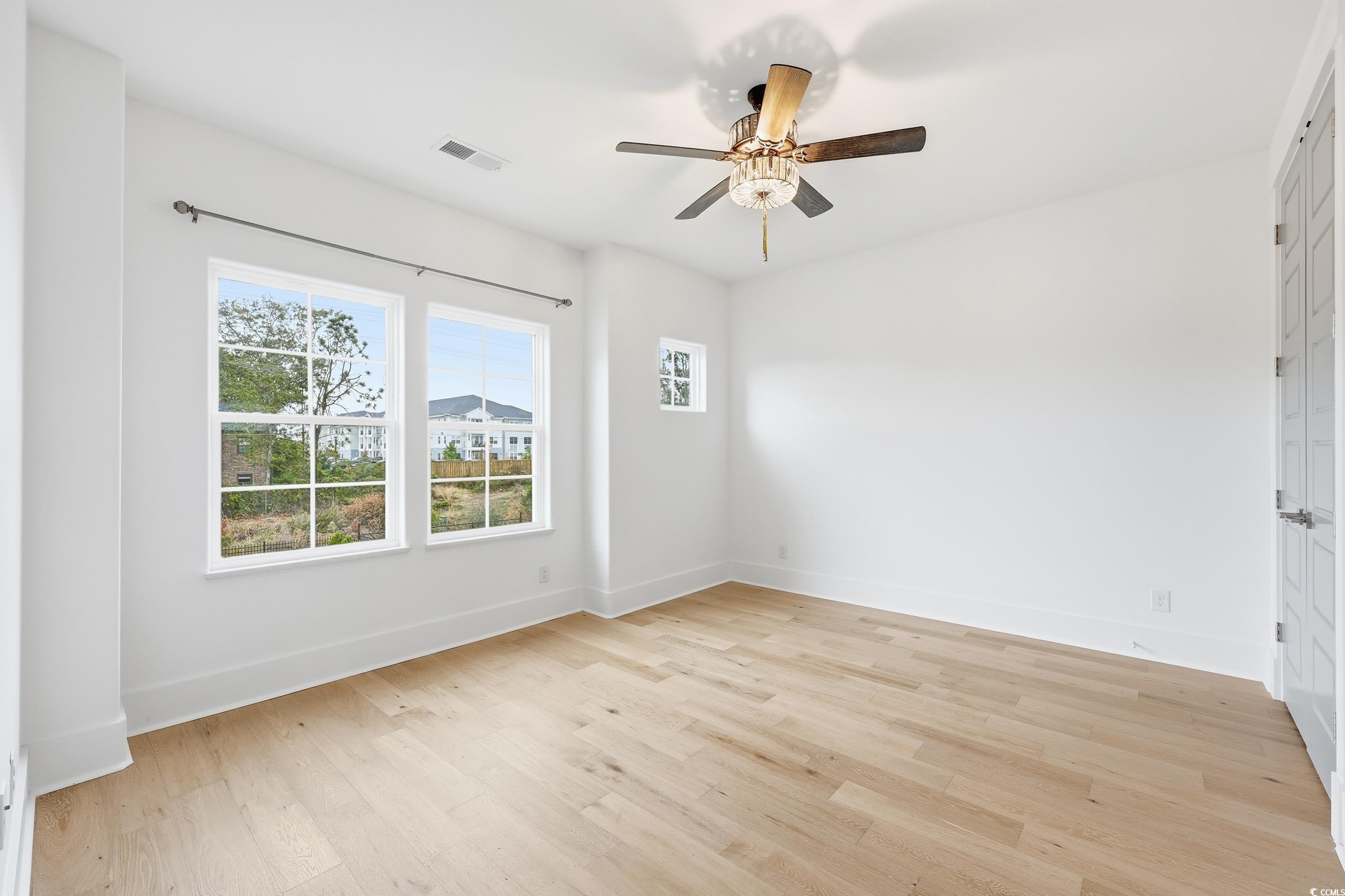 6774 Ocean Breeze Loop