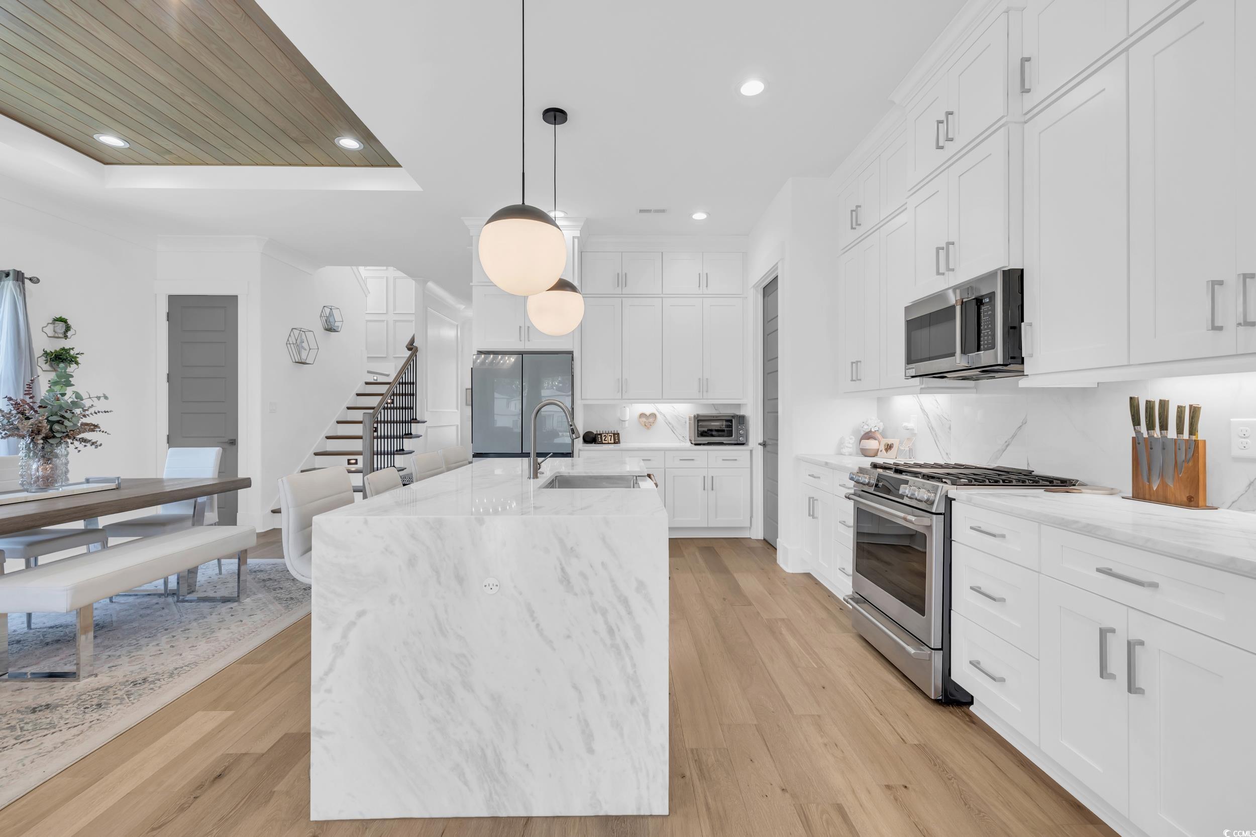 6774 Ocean Breeze Loop