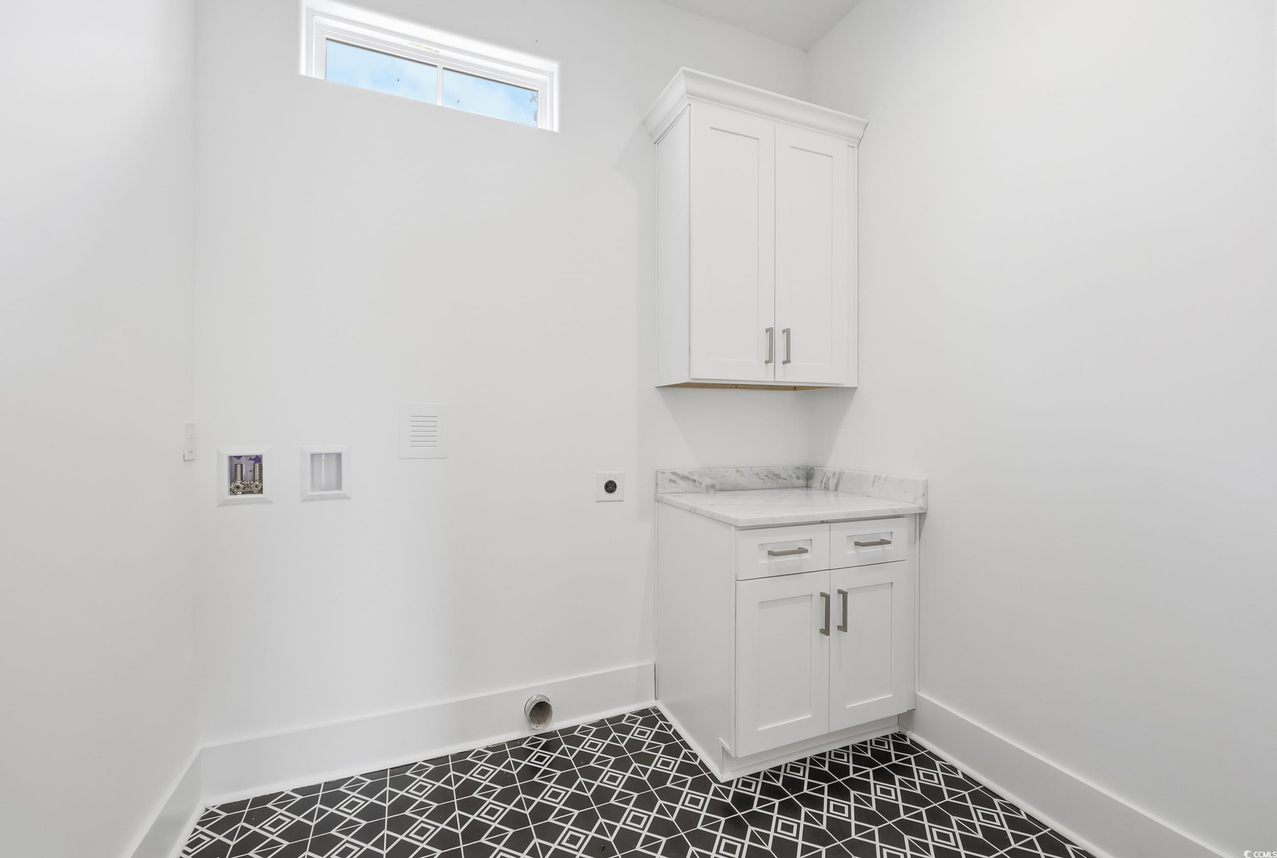 6774 Ocean Breeze Loop