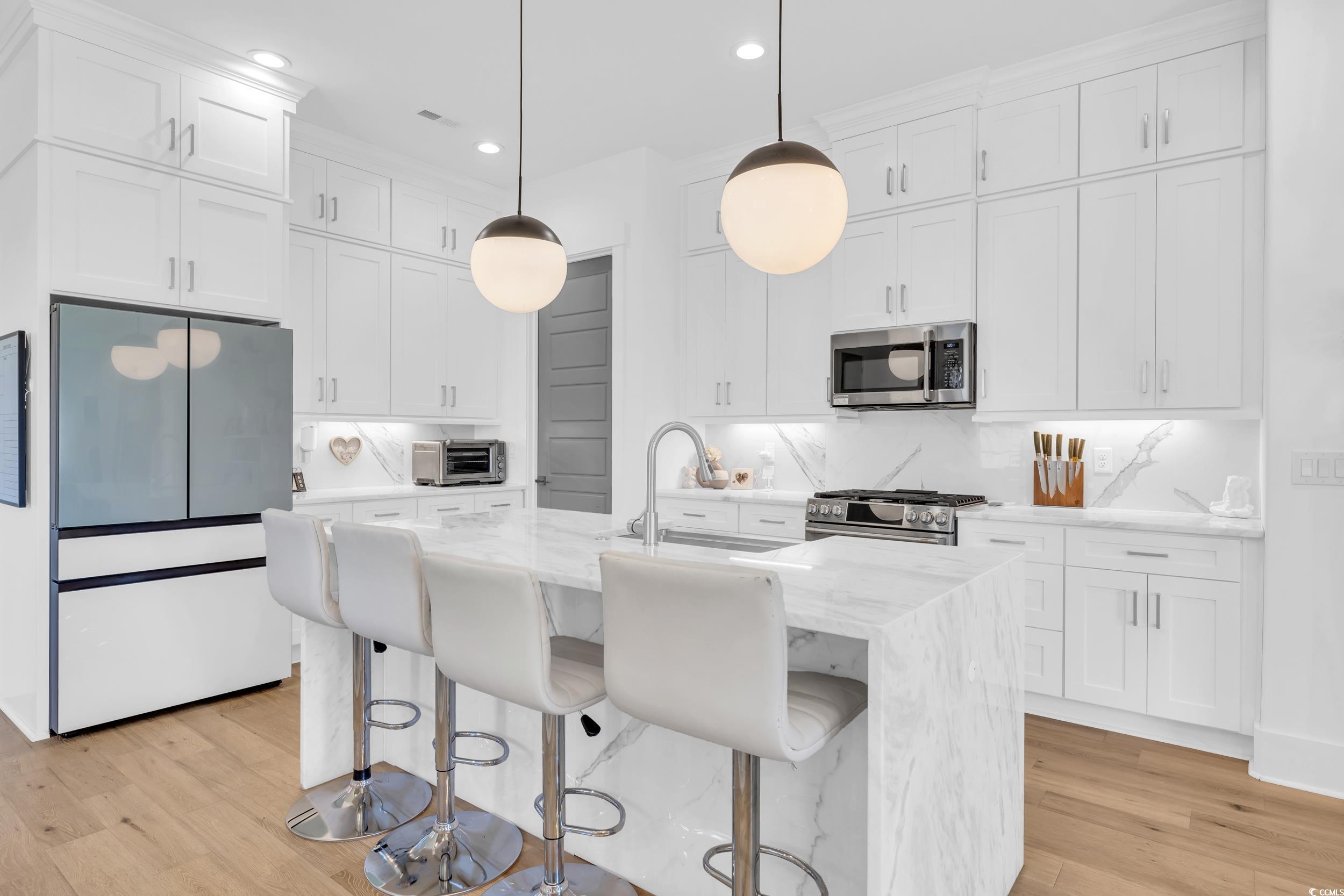 6774 Ocean Breeze Loop