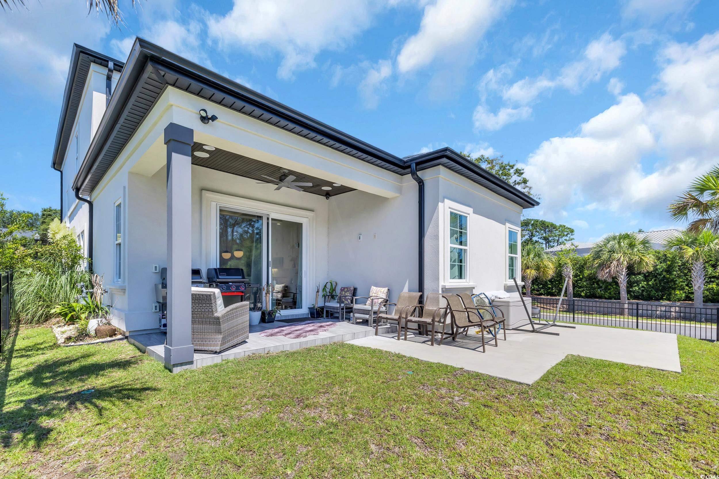 6774 Ocean Breeze Loop