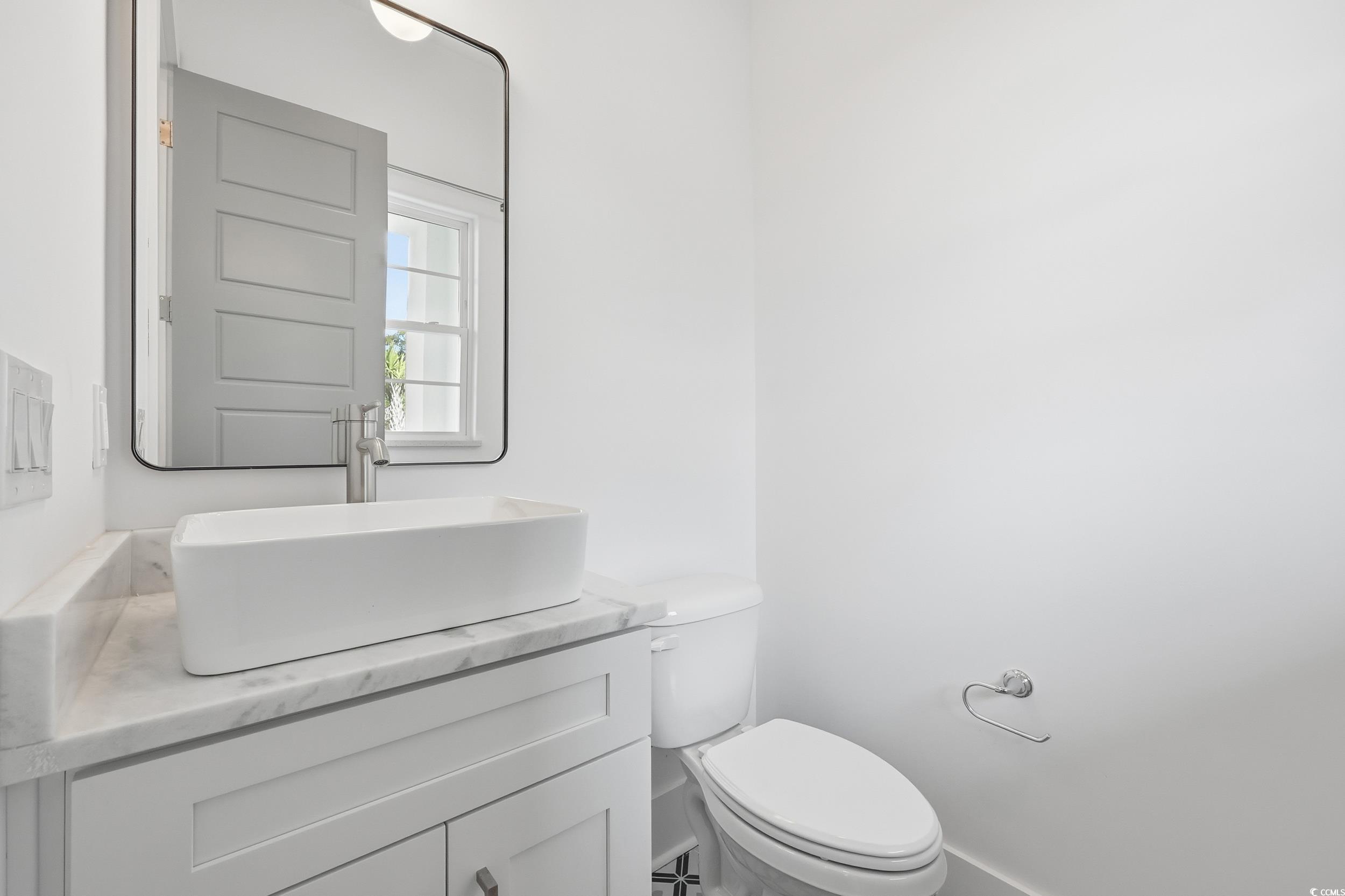 6774 Ocean Breeze Loop