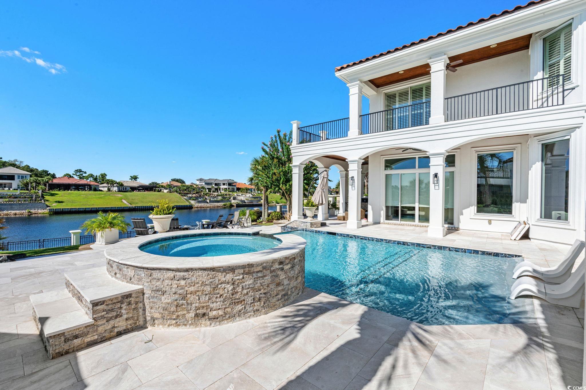 9285 Marina Pkwy.