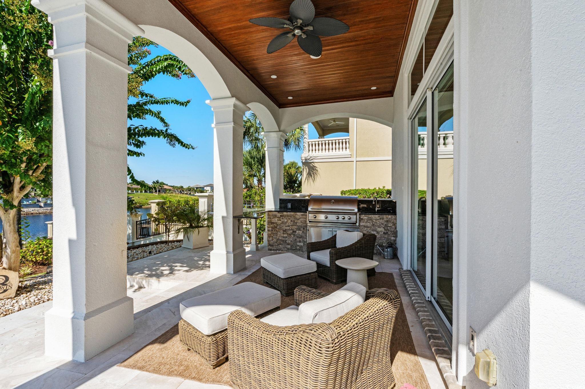 9285 Marina Pkwy.