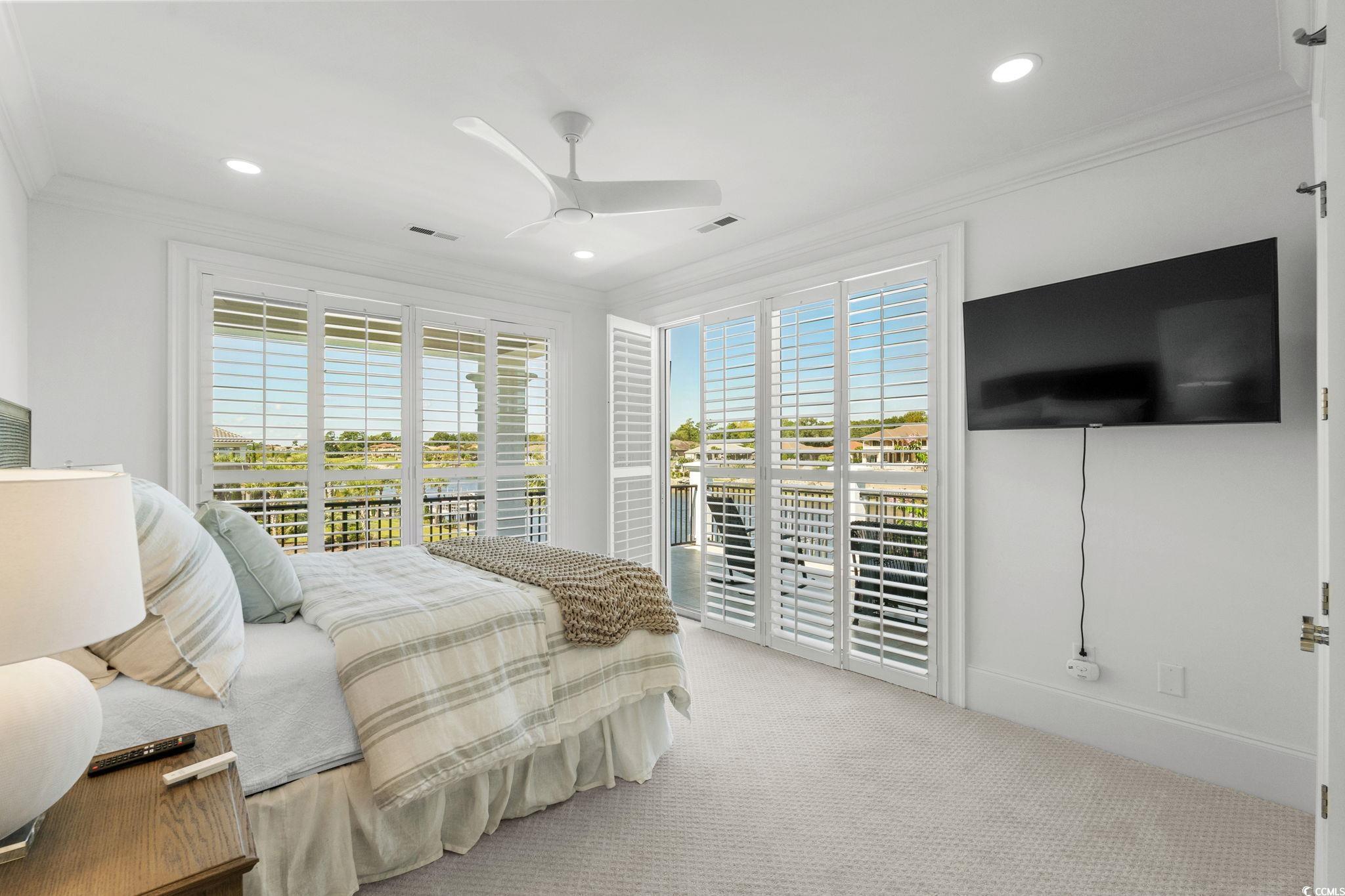9285 Marina Pkwy.