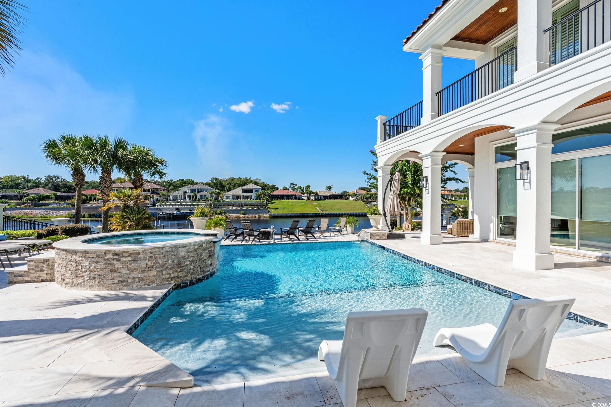 9285 Marina Pkwy.