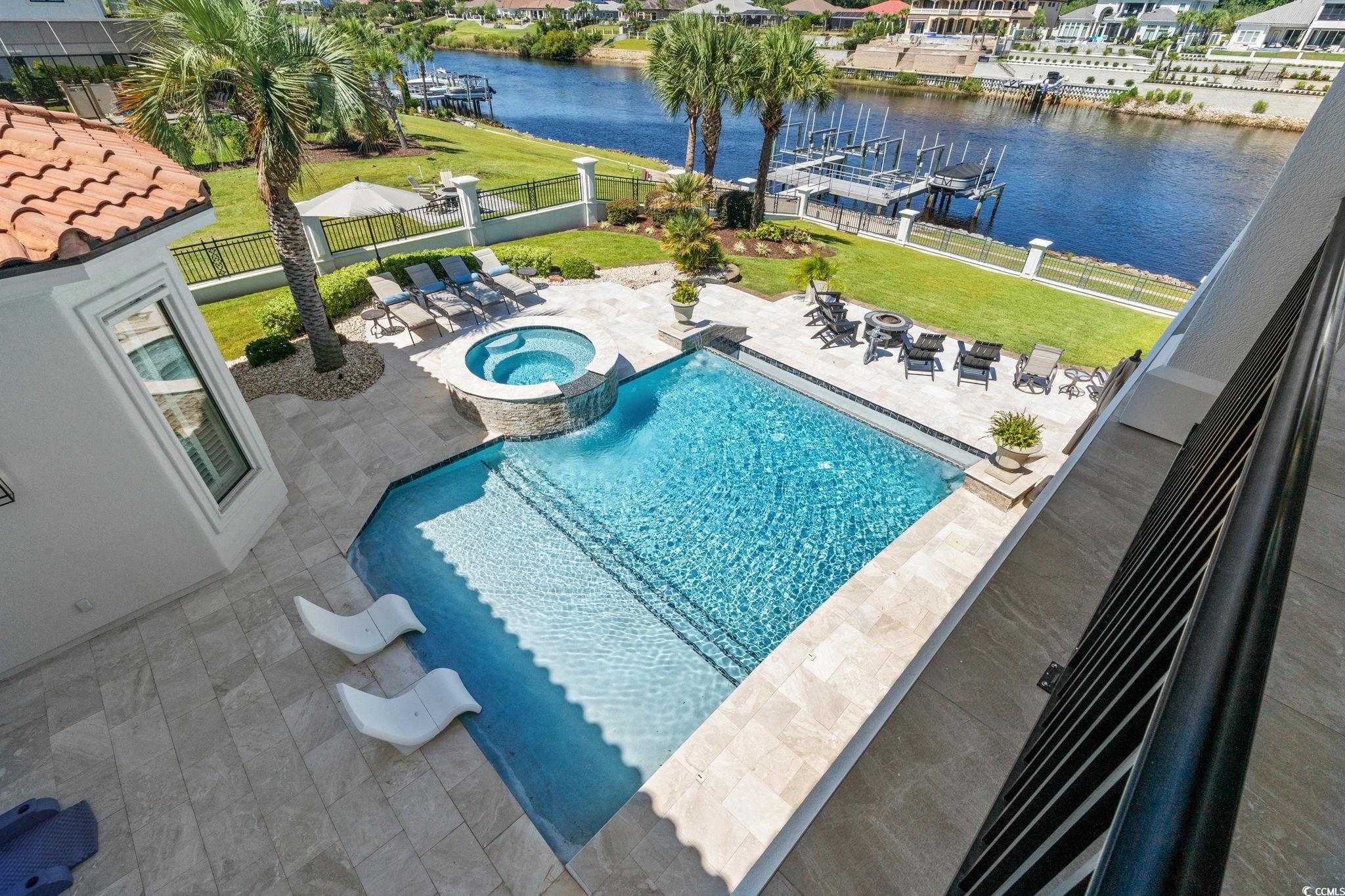 9285 Marina Pkwy.
