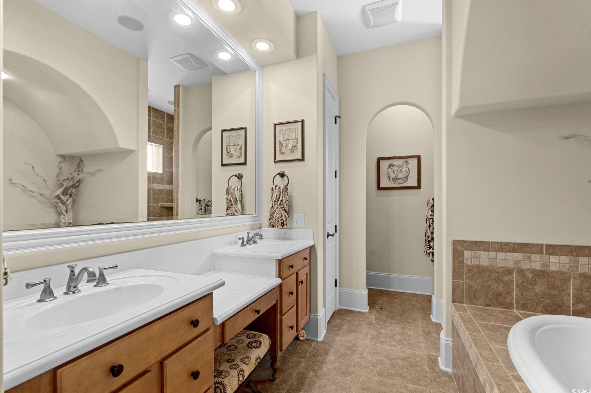 9891 Bellasera Circle