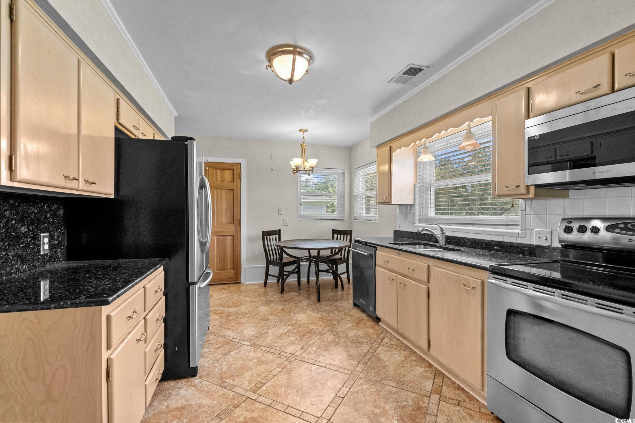 5703 Woodside Ave.