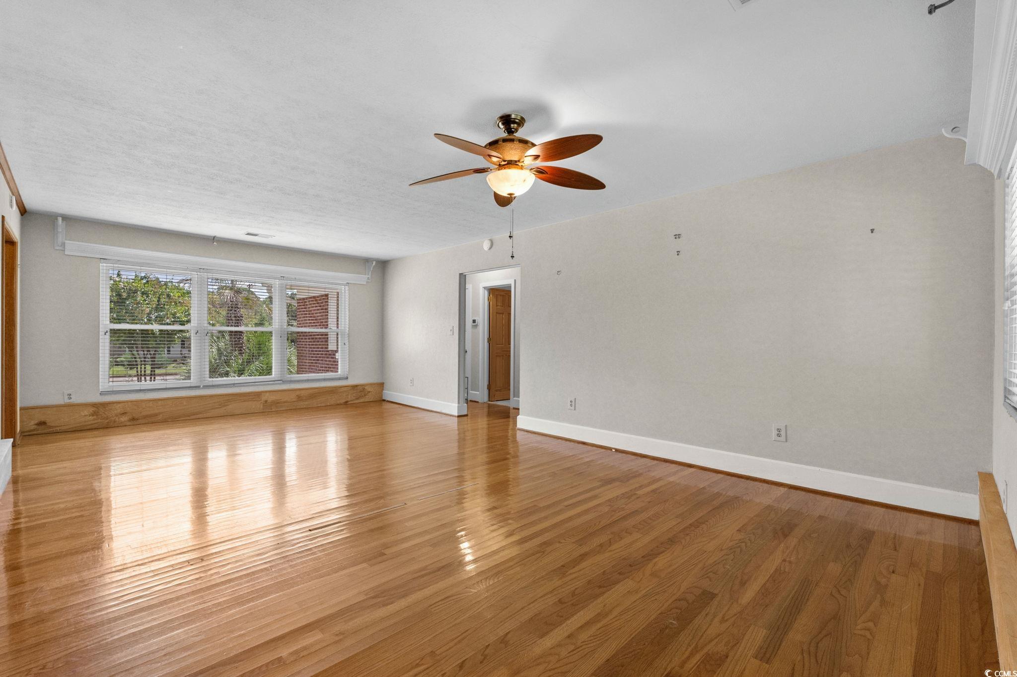5703 Woodside Ave.