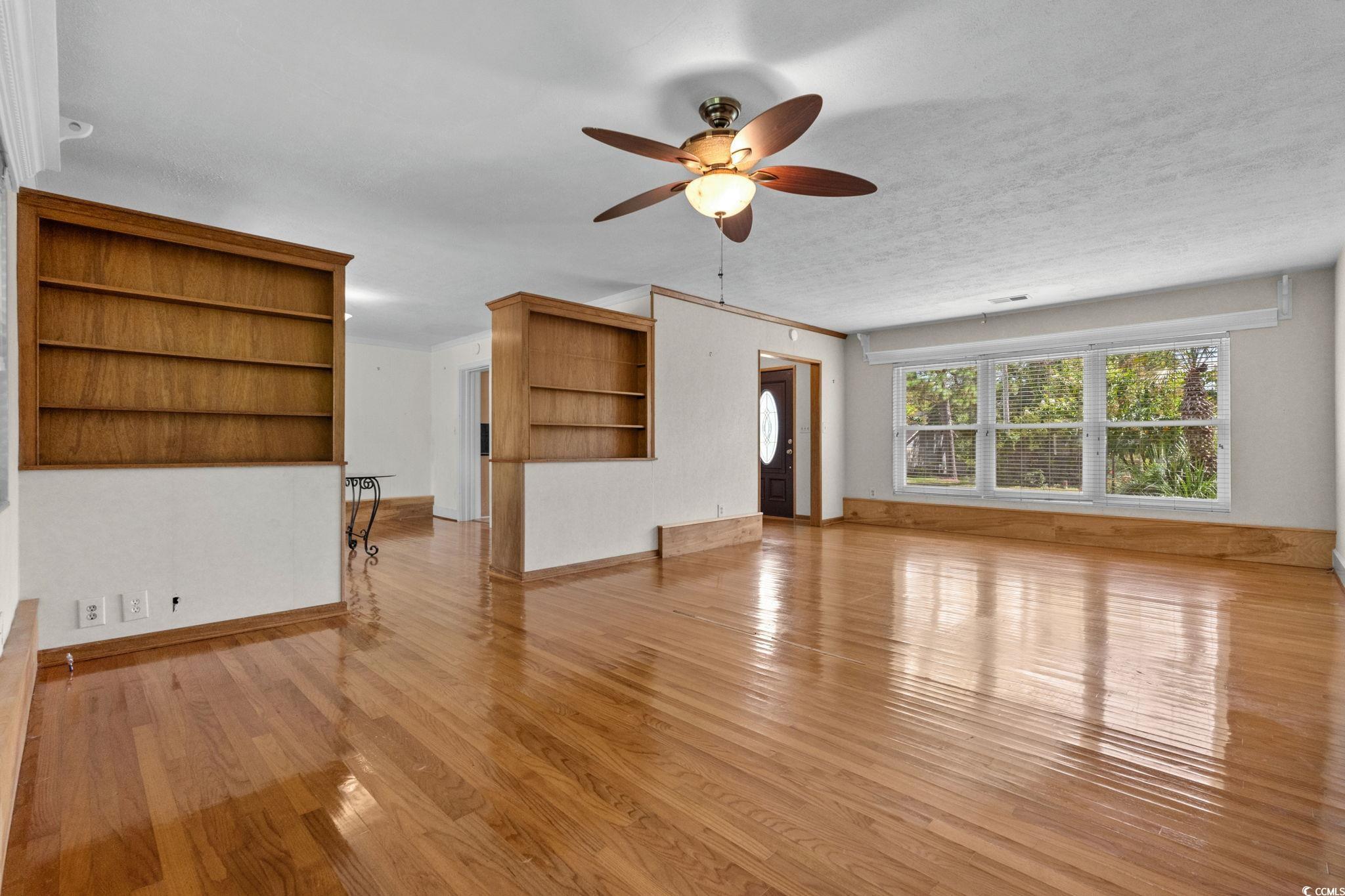 5703 Woodside Ave.
